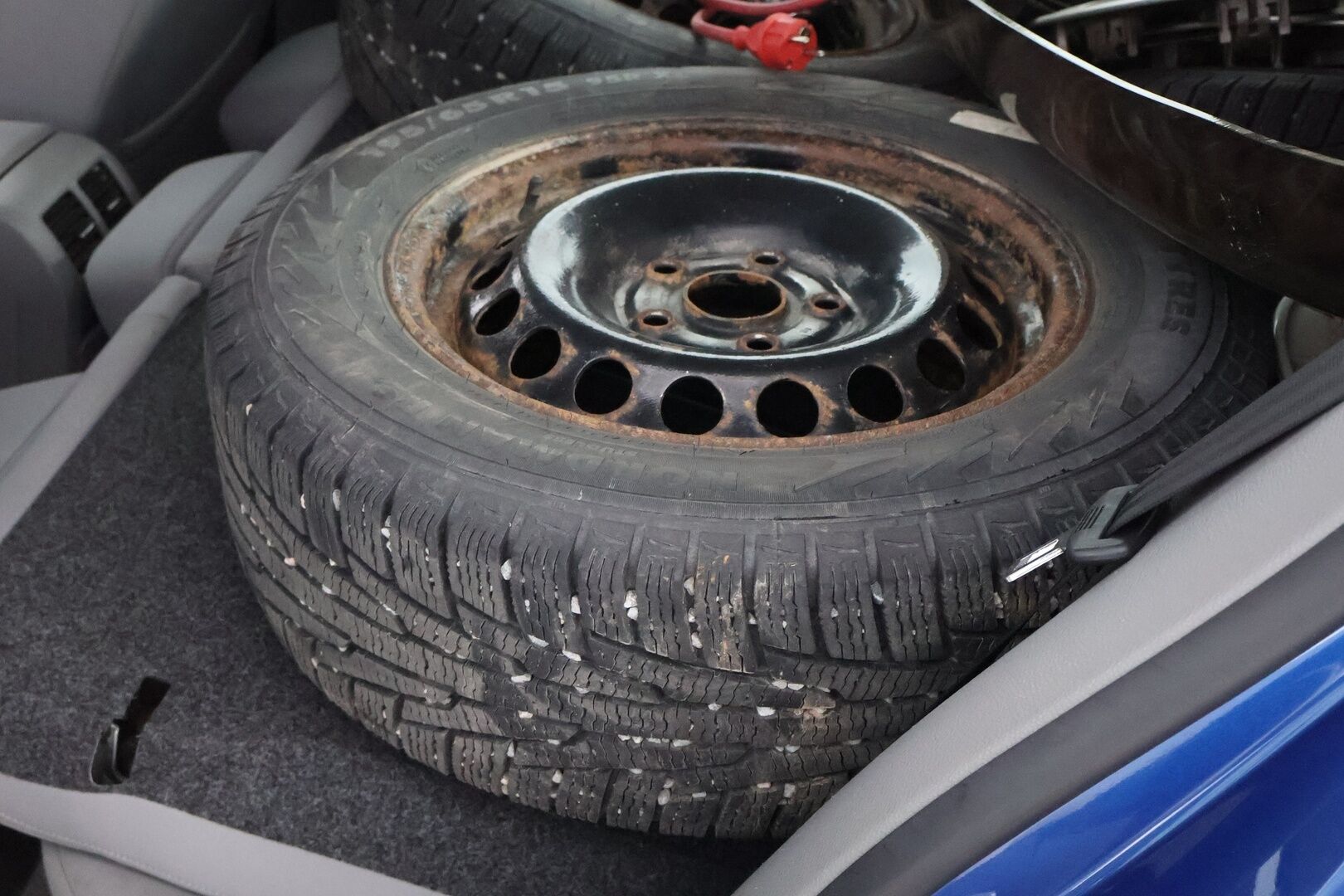 Volkswagen Golf 2005 MYYDÄÄN HUUTOKAUPAT.COM!