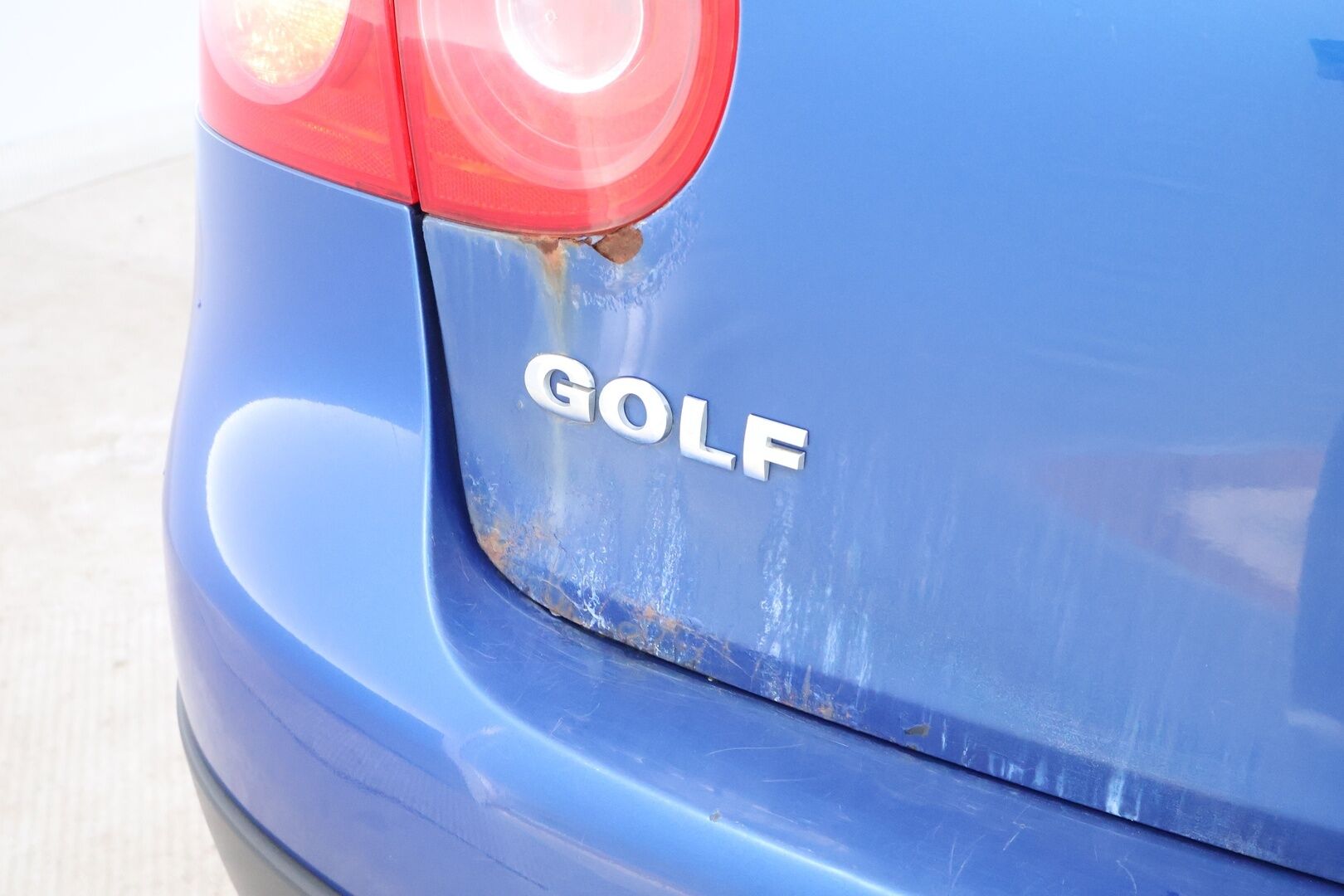 Volkswagen Golf 2005 MYYDÄÄN HUUTOKAUPAT.COM!