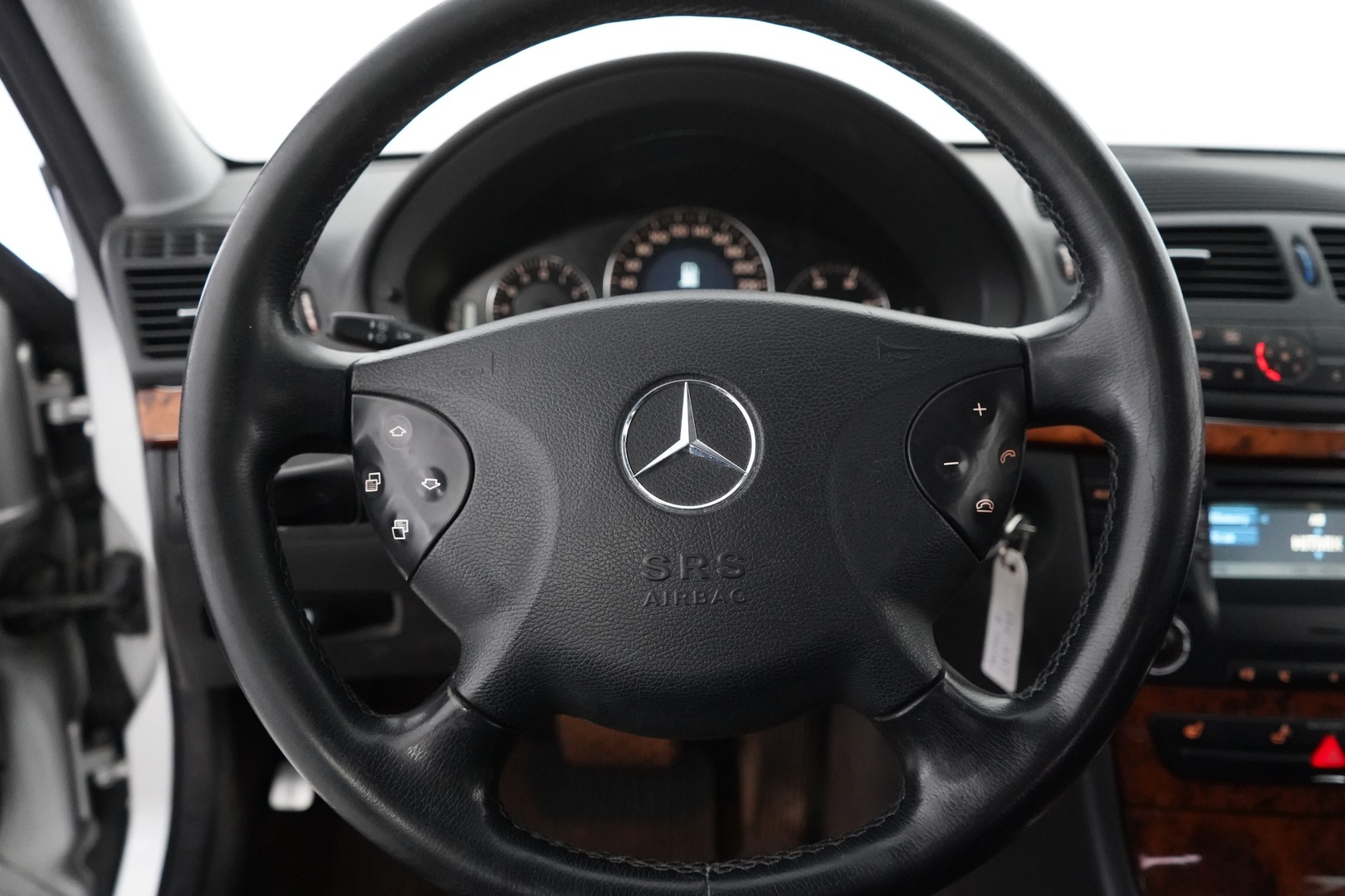 Mercedes-Benz E 2004 220 CDI Sedan - YritysOutlet - Myydään vain yrityksille - - - YritysOutlet - Myydään vain yrityksille -