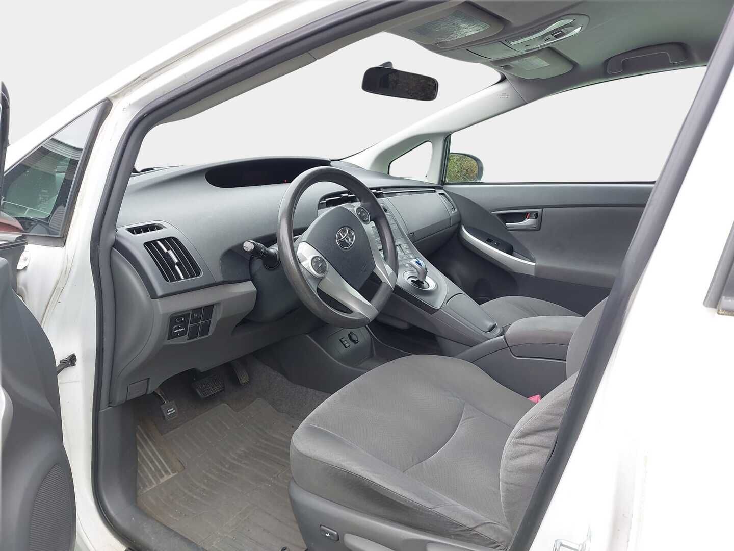 Toyota Prius 2010 HSD 5ov - Suomiauto / HUD / Vakkari / KeylessGo / Peruutusututkat / Juuri tullut Tampereelle!