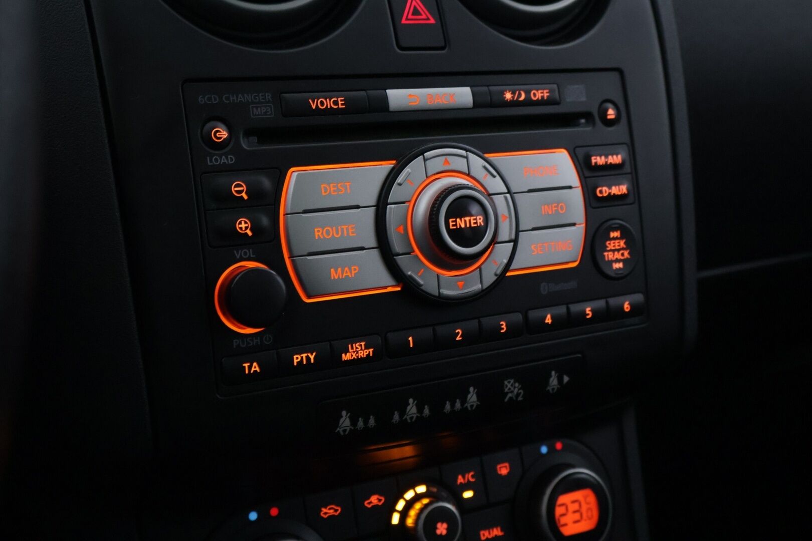 Nissan Qashqai+2 2009 2,0dCi DPF Tekna 6MT 4WD - YritysOutlet - Myydään vain yrityksille - Huippu hyvä huoltohistoria / 7-Paikkainen / Nahkapenkit! 