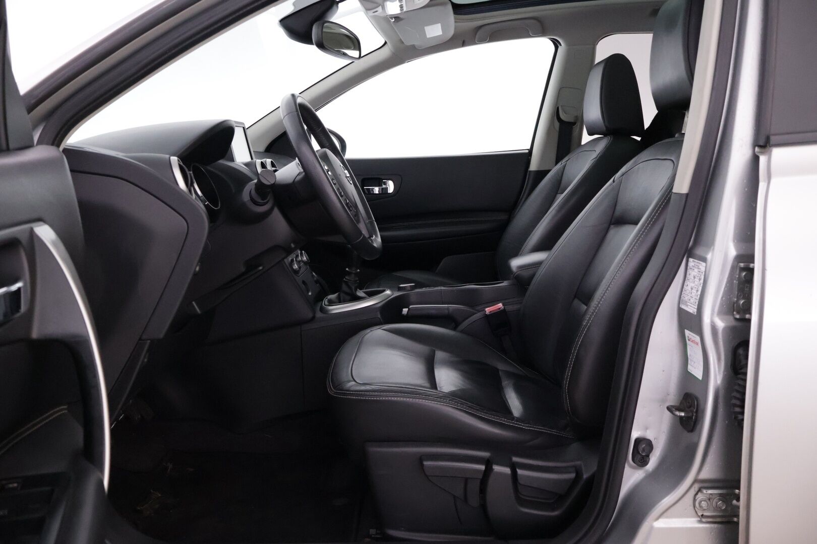 Nissan Qashqai+2 2009 2,0dCi DPF Tekna 6MT 4WD - YritysOutlet - Myydään vain yrityksille - Huippu hyvä huoltohistoria / 7-Paikkainen / Nahkapenkit! 