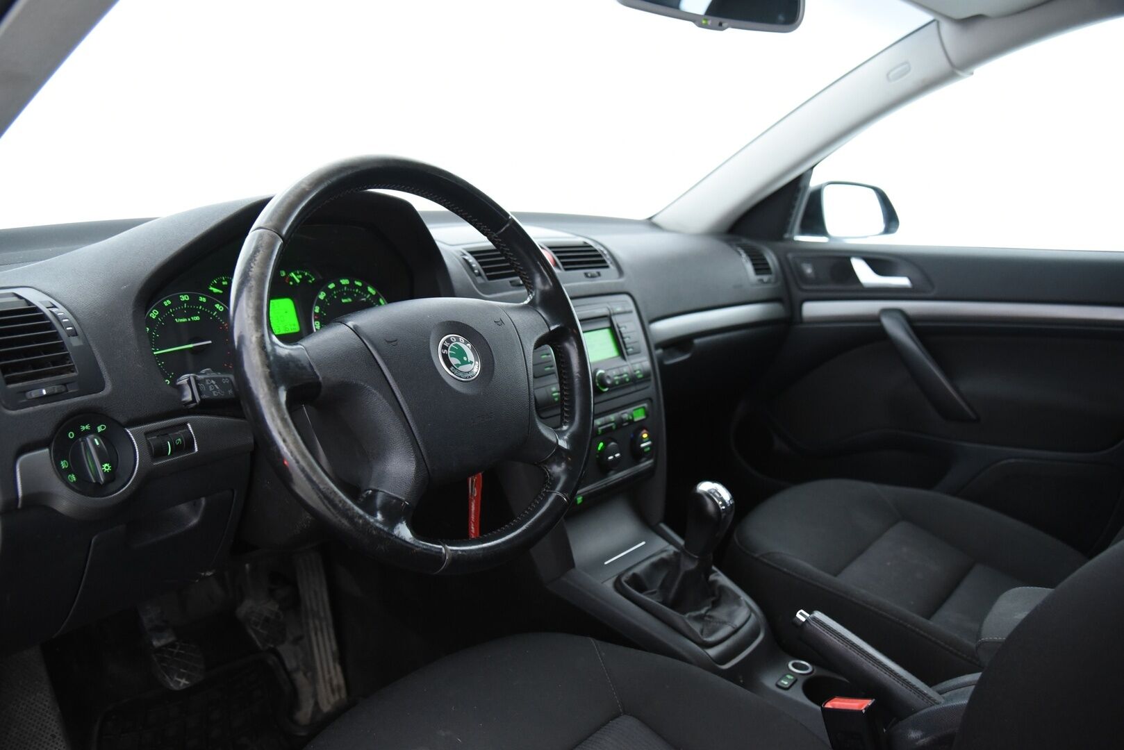 Skoda Octavia 2008 Combi 2,0 TDI Elegance / Myydään huutokaupat.com:ssa! - MYYDÄÄN VAIN HUUTOKAUPAT.COM:SSA!