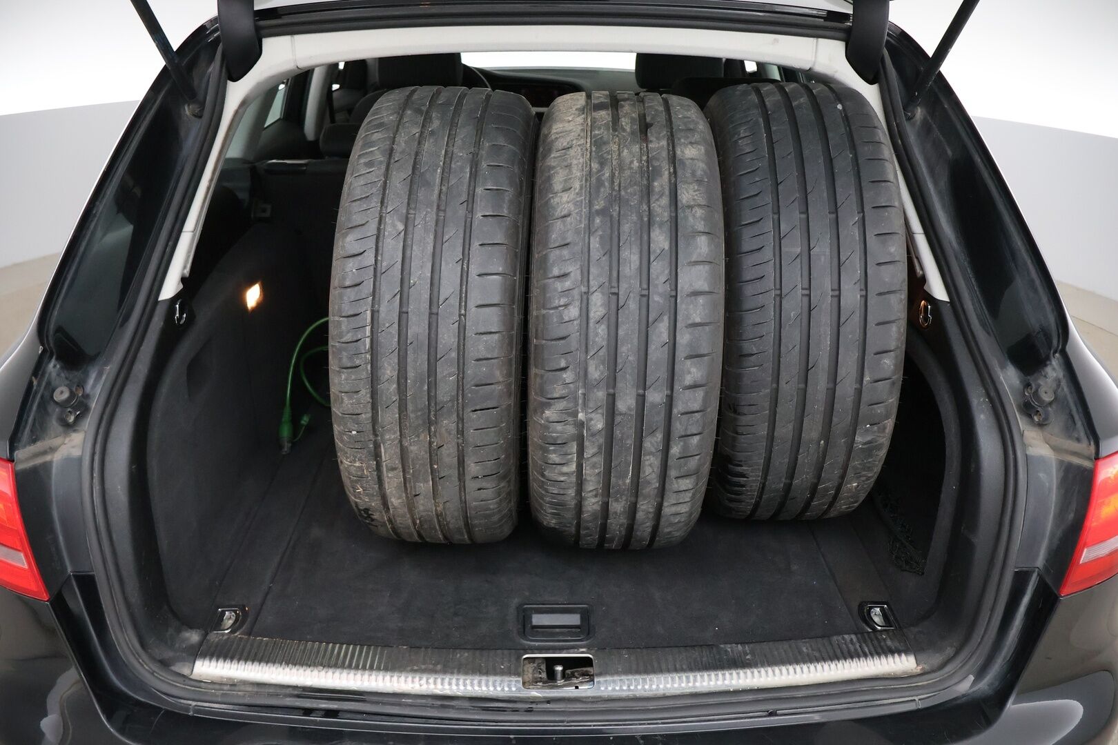 Audi A4 2009 Avant 1,8 TFSI Business / 2.Om. Suomi-auto / Vuoden leima / Xenon / 2x renkaat - YritysOutlet - Myydään vain yrityksille - Laadukkaat renkaat! Seuraava katsastus -03/27!