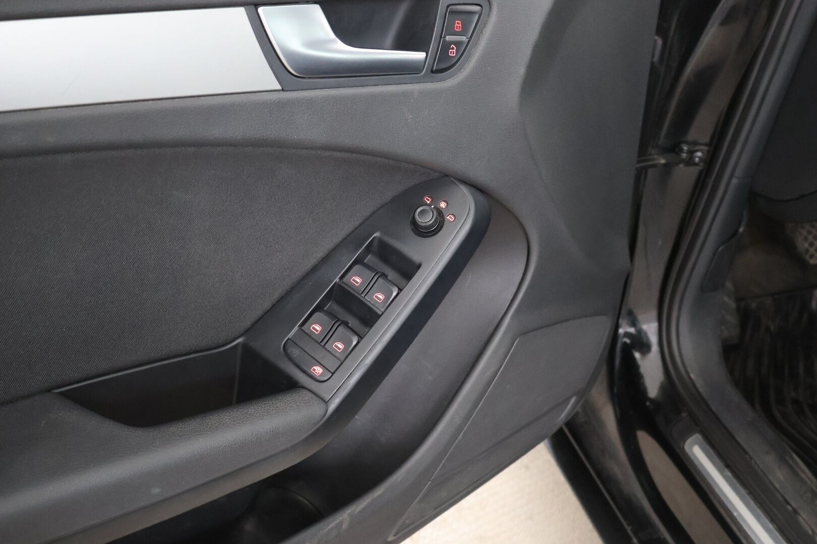 Audi A4 2009 Avant 1,8 TFSI Business / 2.Om. Suomi-auto / Vuoden leima / Xenon / 2x renkaat - YritysOutlet - Myydään vain yrityksille - Laadukkaat renkaat! Seuraava katsastus -03/27!