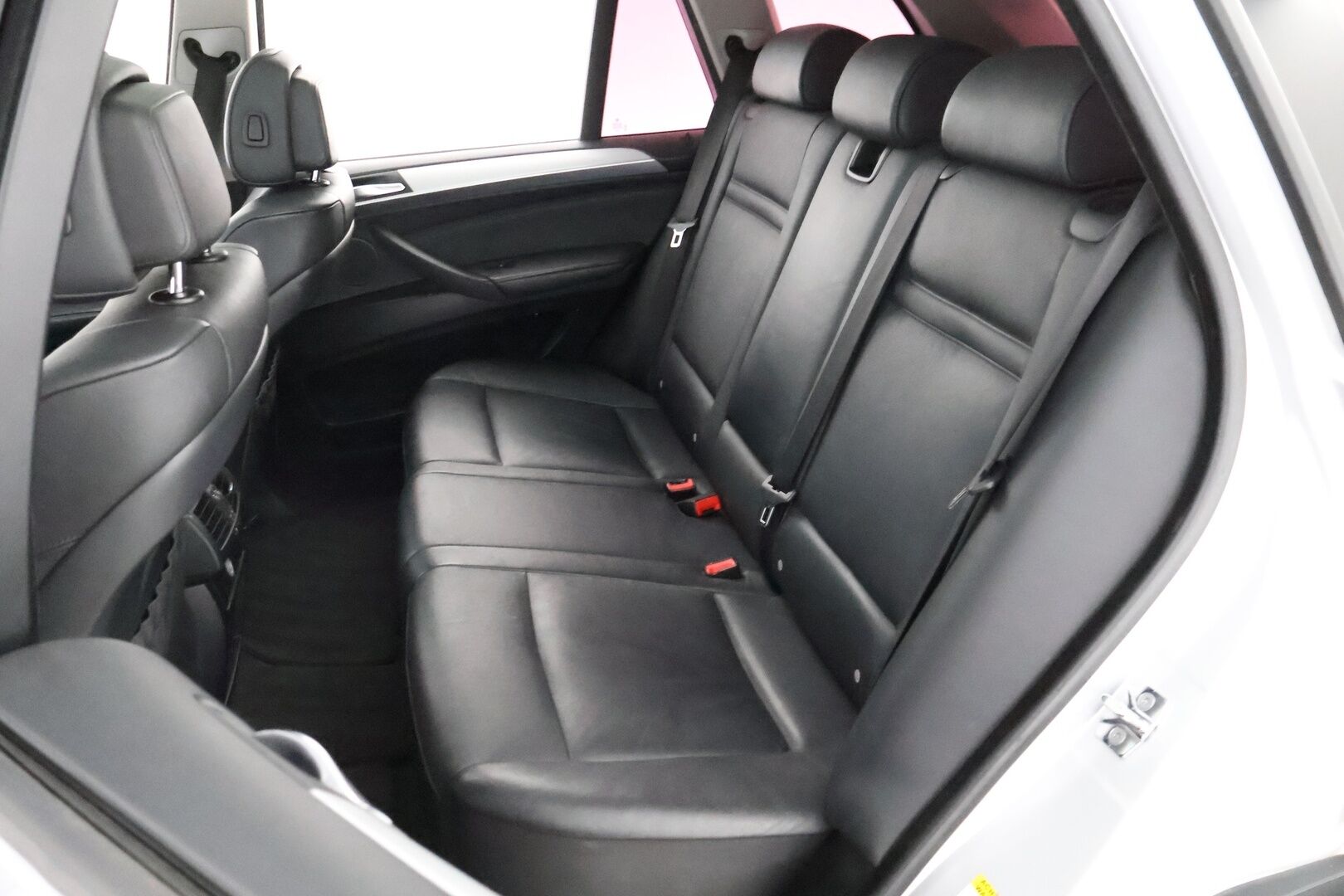 BMW X5 2008 xDrive30d A E70 SAV - Juuri katsastettu / HiFi / Panoraama / Nahkasisusta / Vetokoukku / Muistipenkki / Xenon / Hyvät varusteet / Harvinaisen siisti!