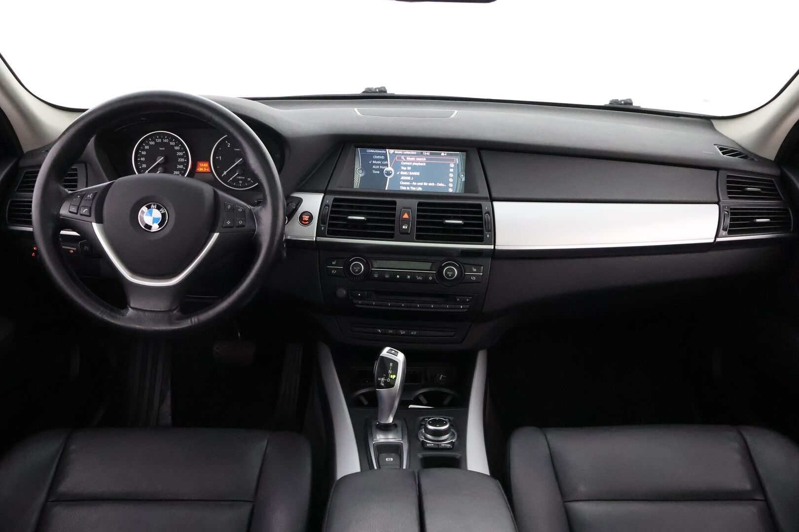 BMW X5 2008 xDrive30d A E70 SAV - Juuri katsastettu / HiFi / Panoraama / Nahkasisusta / Vetokoukku / Muistipenkki / Xenon / Hyvät varusteet / Harvinaisen siisti!