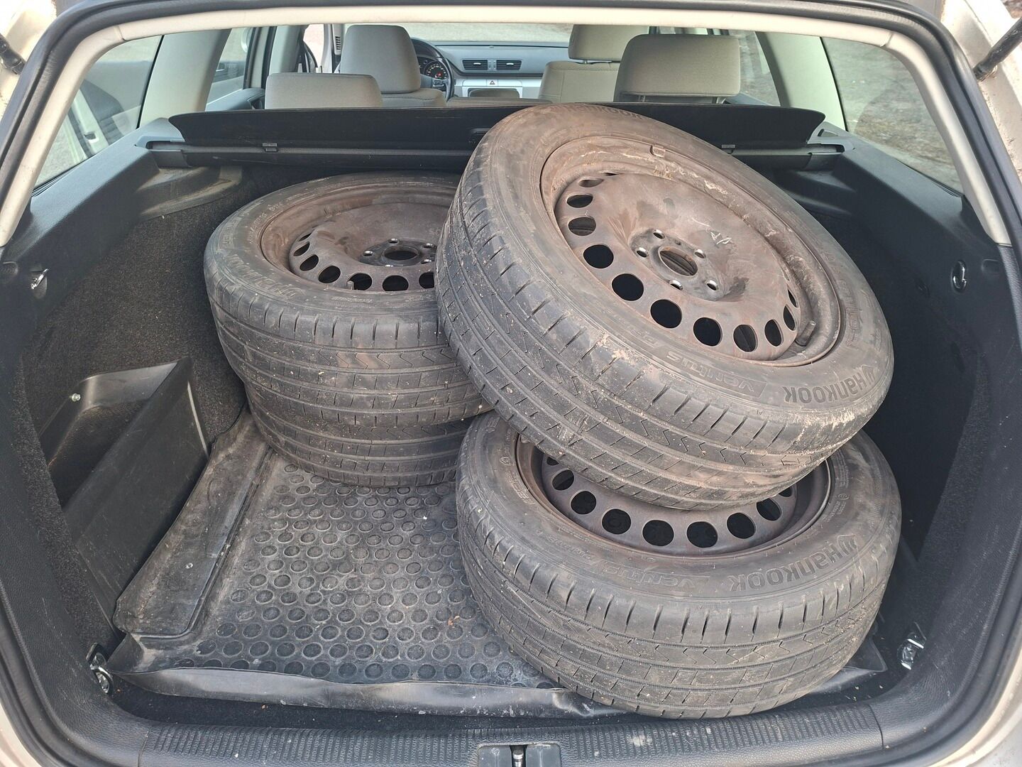 Volkswagen Passat 2010 Variant Comfortline 2,0 TDI 125 kW DSG-aut. * YritysOutlet - Myydään vain yrityksille / Webasto / Vetokoukku / Vakkari * - YritysOutlet - Myydään vain yrityksille / 1-OMISTEINEN / Leima 07/2026