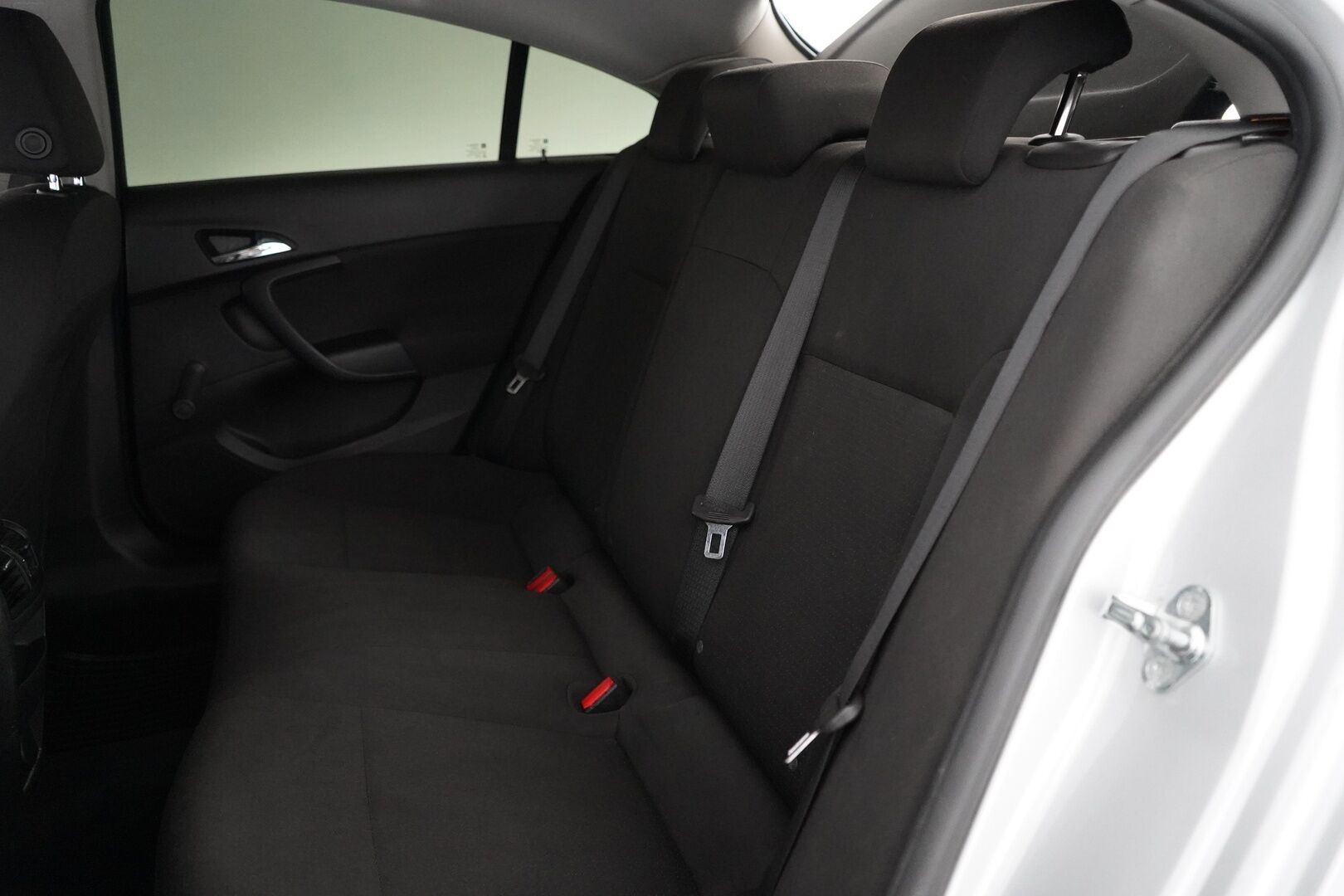 Opel Insignia 2012 5-ov Pro 1,4 Turbo ecoFLEX Start/Stop 103kW MT6 * Vakkari / Tutkat / Penkinlämmittimet / Lohko / Autom. Ilmastointi * - Suomi-auto / Kahdet renkaat / Kattava huoltohistoria!