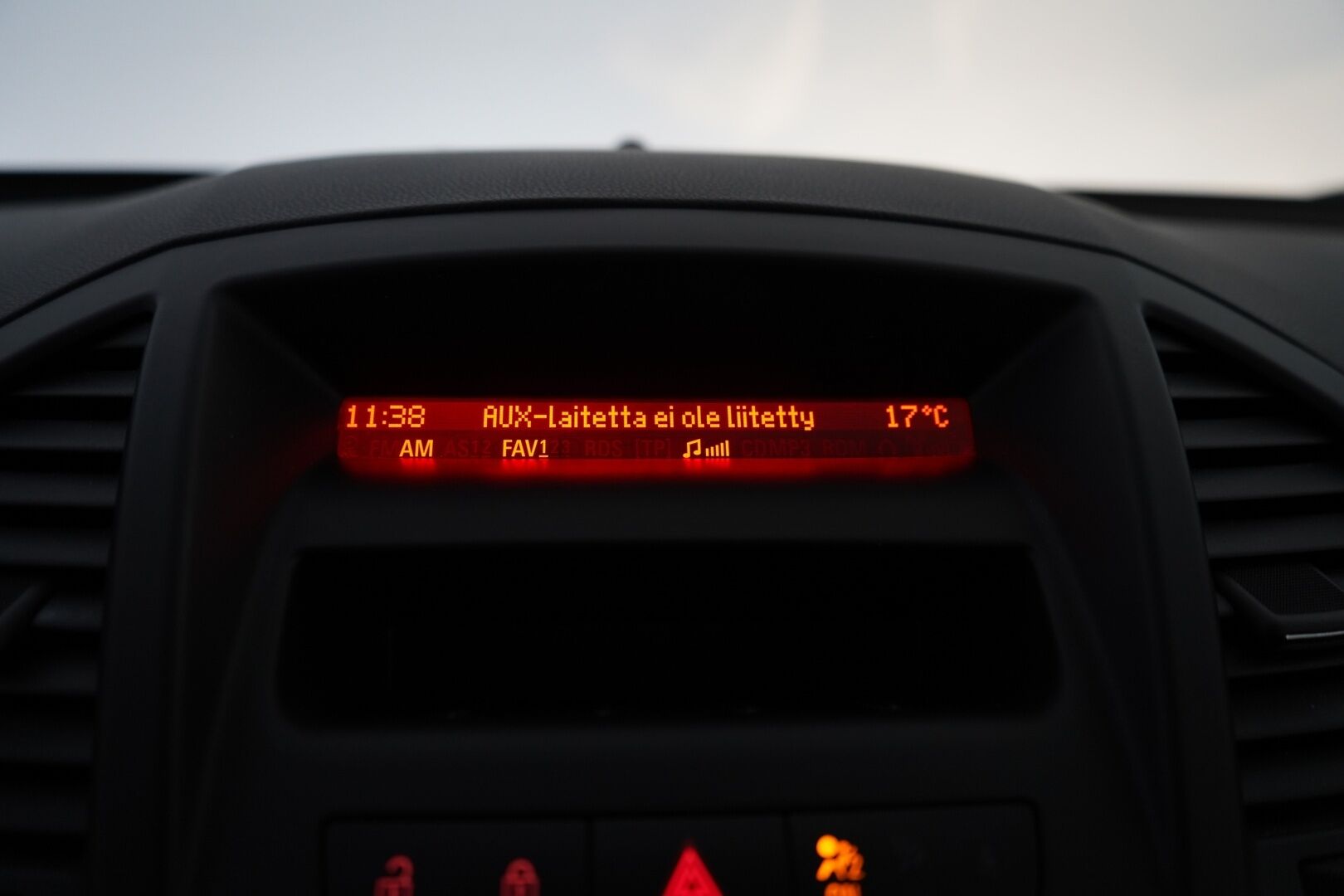 Opel Insignia 2012 5-ov Pro 1,4 Turbo ecoFLEX Start/Stop 103kW MT6 * Vakkari / Tutkat / Penkinlämmittimet / Lohko / Autom. Ilmastointi * - Suomi-auto / Kahdet renkaat / Kattava huoltohistoria!