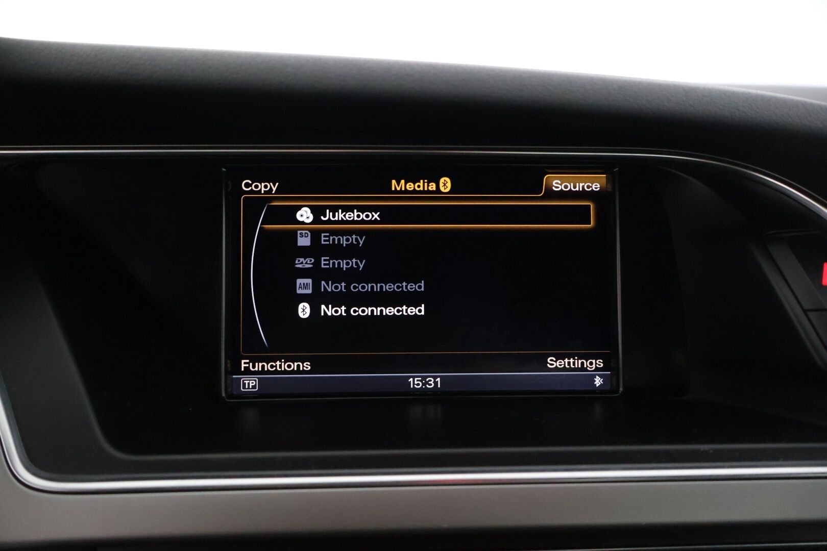 Audi A4 2013 Sedan LE 2,0 TFSI 155 kW quattro S tronic S-Line * Sporttipenkit / Vetokoukku / Navi / S-Line sisä- ja ulkopaketti * - * Suomi-auto / Hyvin huollettu / 2x Renkaat ja aluvanteet / Lohkolämmitin ja sisätilalämmitin *