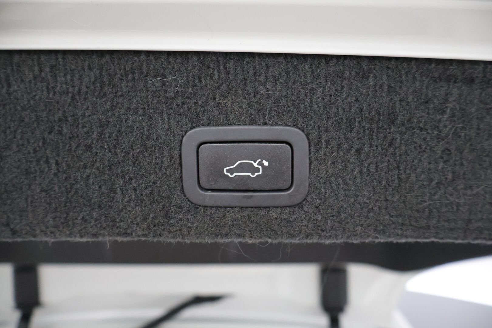 Volvo V70 2012 D3 Summum S/S aut * Keylessgo / Nahat muistilla / Webasto / Koukku / Navi / Tutkat * - *Suomi-auto / Hyvin huollettu / 2x renkaat ja vanteet *