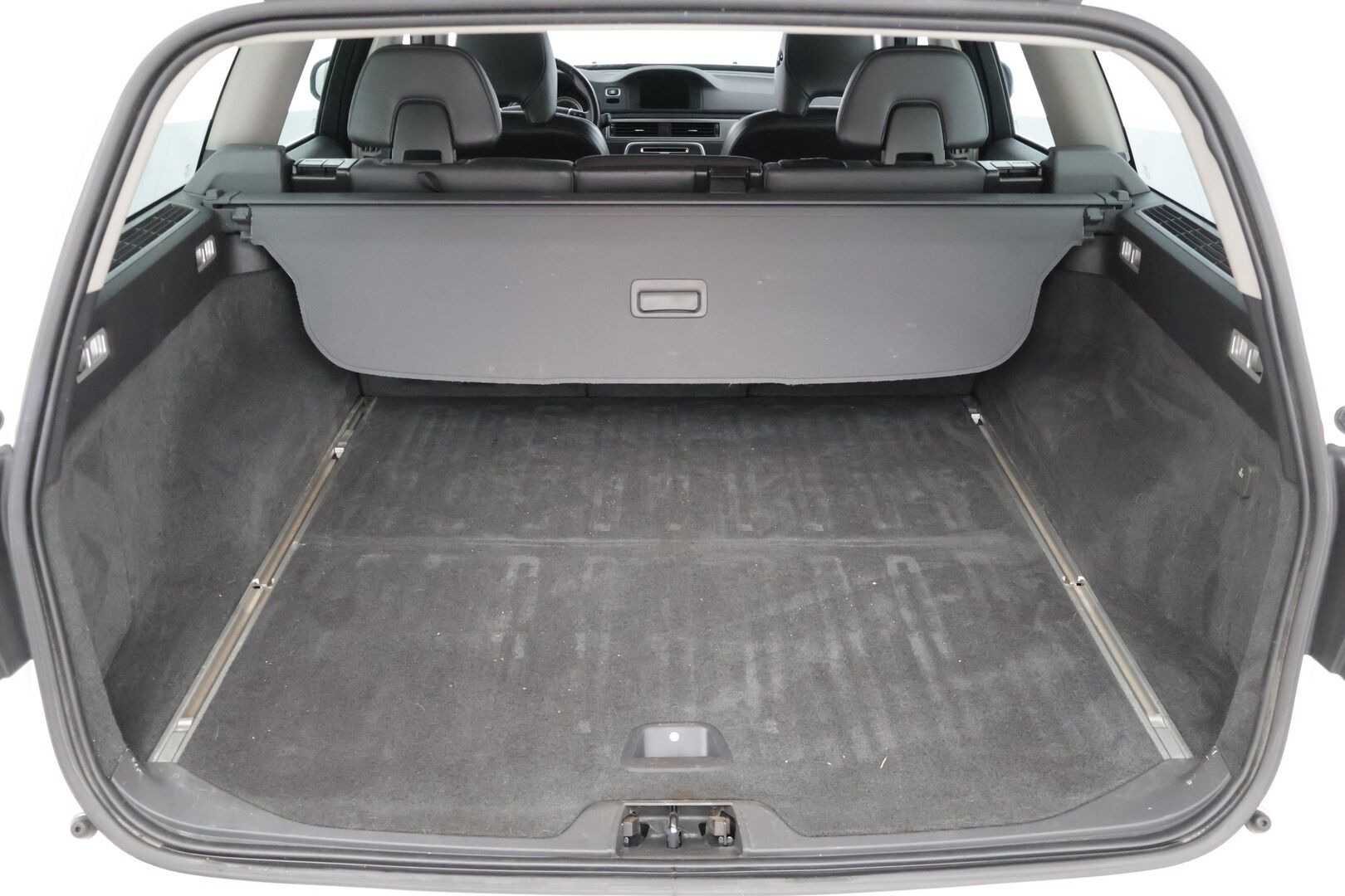 Volvo V70 2012 D3 Summum S/S aut * Keylessgo / Nahat muistilla / Webasto / Koukku / Navi / Tutkat * - *Suomi-auto / Hyvin huollettu / 2x renkaat ja vanteet *