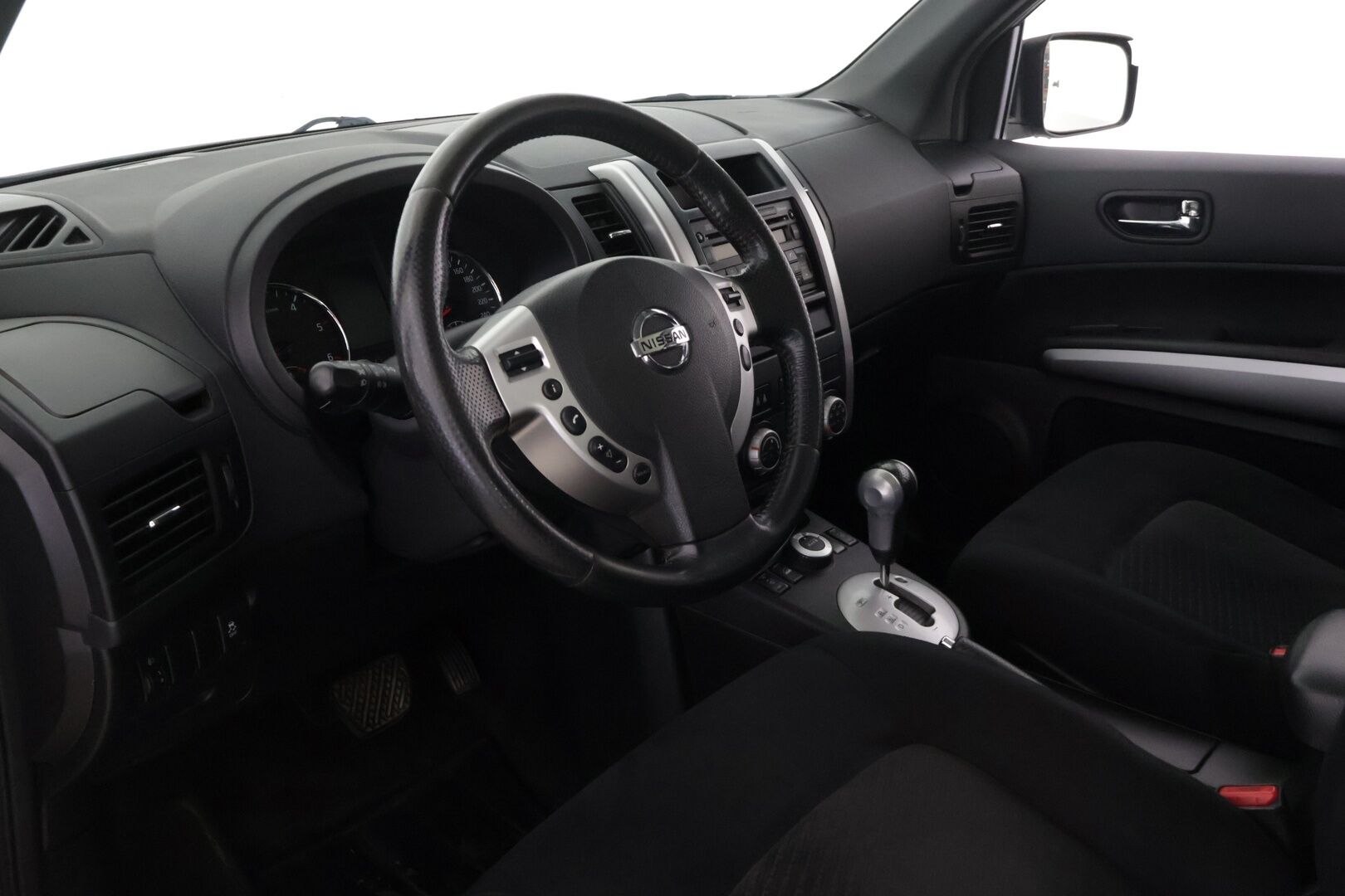 Nissan X-Trail 2012 2,0 dCi Low SE 6A/T 4x4 - 18" Alloy + Sunroof + RVC - *Suomi-auto | Lasikatto | Peruutuskamera | kytkettävä neliveto | 2x Renkaat & Vanteet | Rekisteröity pakettiautoksi*