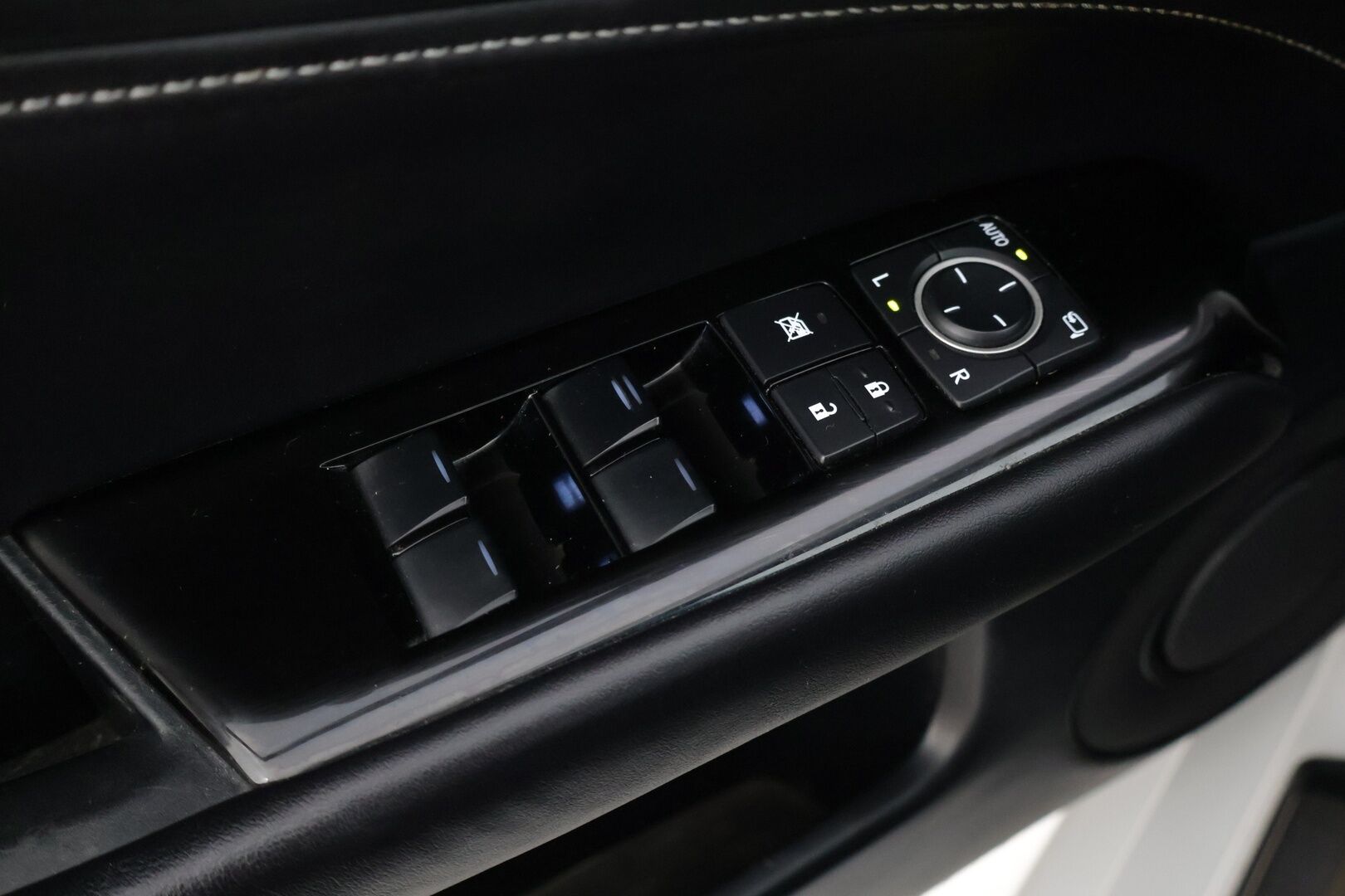Lexus GS 2012 450h Hybrid A F Sport - Juuri vaihdettu etuiskarit! / Nelipyöräohjaus / HUD *