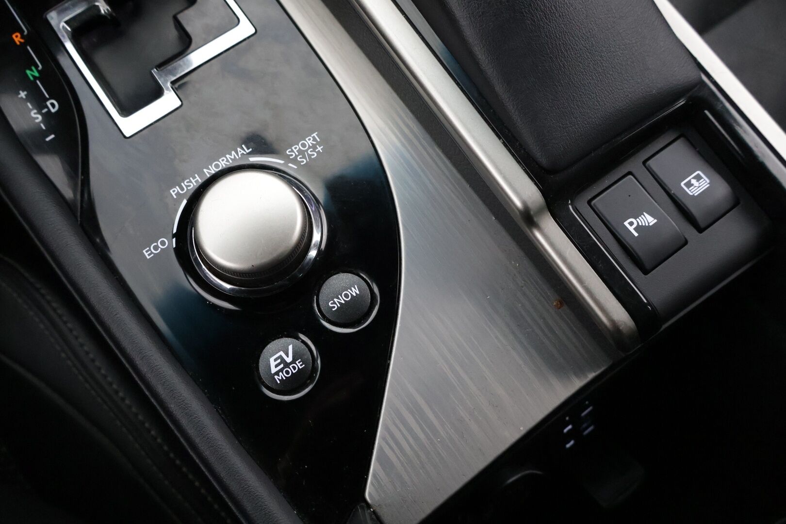Lexus GS 2012 450h Hybrid A F Sport - Juuri vaihdettu etuiskarit! / Nelipyöräohjaus / HUD *