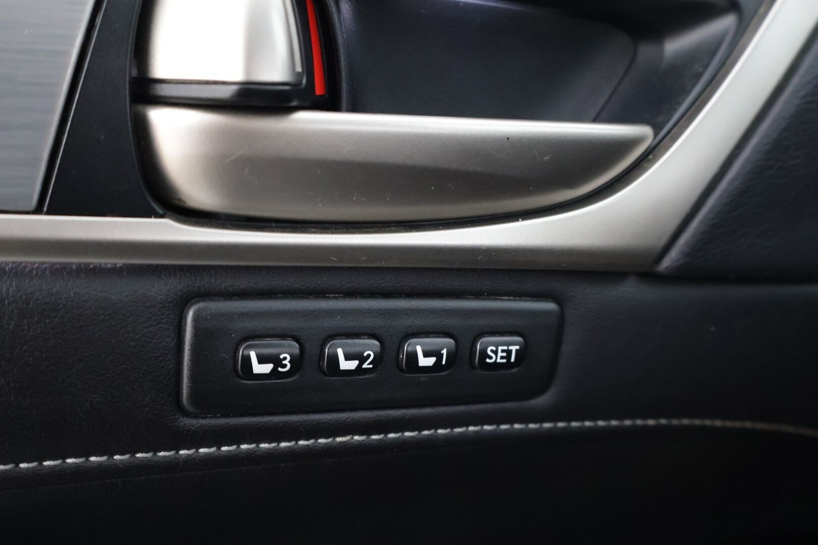 Lexus GS 2012 450h Hybrid A F Sport - Juuri vaihdettu etuiskarit! / Nelipyöräohjaus / HUD *