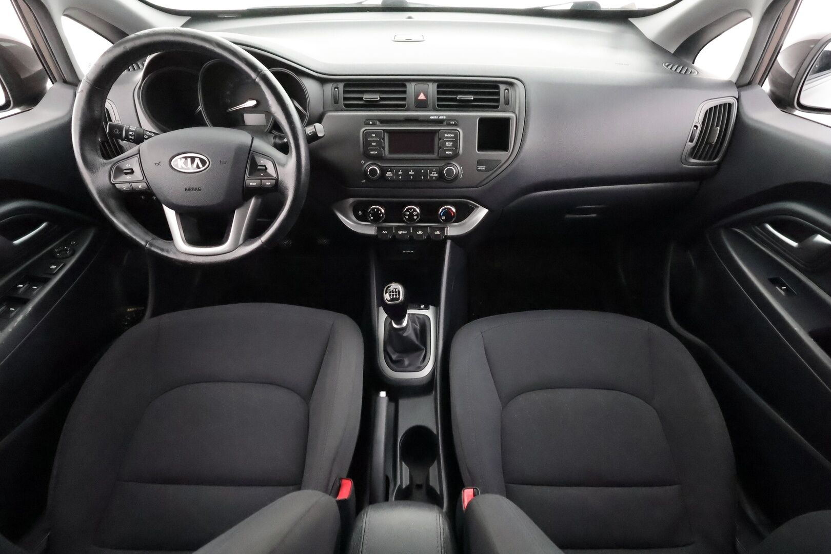 Kia Rio 2012 1,4 ISG EX 5D EcoDynamics - | Lämm. ratti | P.tutka | Lohkolämmitin | Aux -liitäntä | Ilmastointi | Penkinlämmittimet | 2x renkaat vanteineen | Huoltohistoria | 