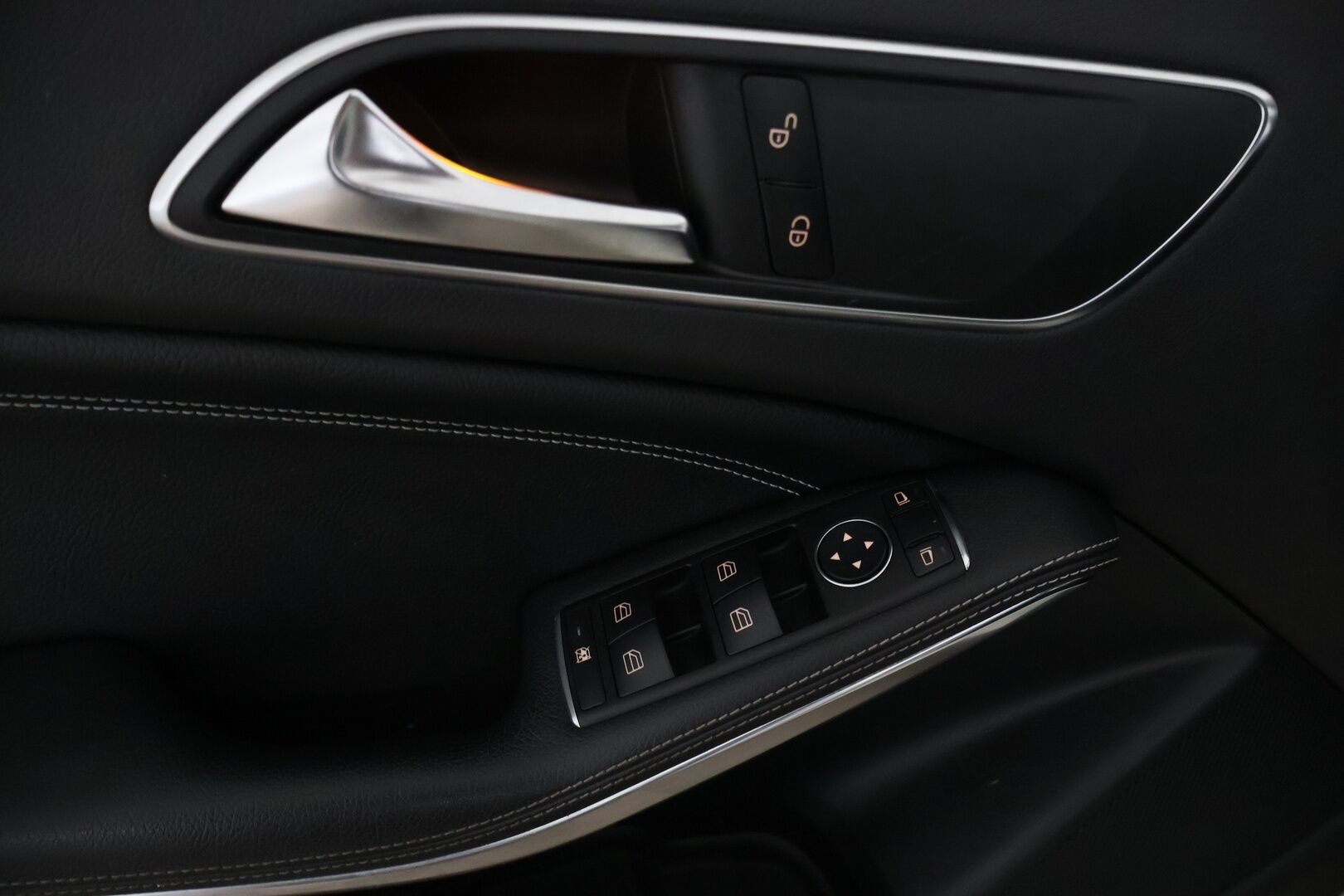 Mercedes-Benz A 2013 200 CDI BE A Premium Business - Webasto | Koukku | Sporttipenkit | P.Tutkat | Puolinahat | Bi-Xenon | Vakkari