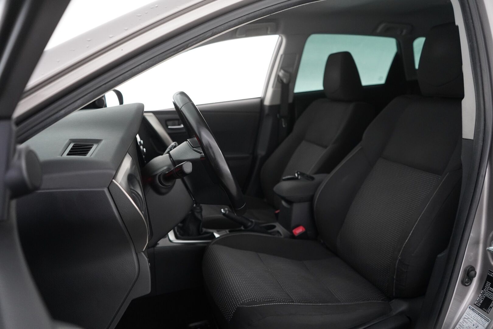 Toyota Auris 2013 1.6 Valvematic Comfort 5ov *Lohko / Kamera / Vakkari / Tutkat / Metalliväri* - Suomi-auto / Juuri katsastettu / Huolto tehty 3/25