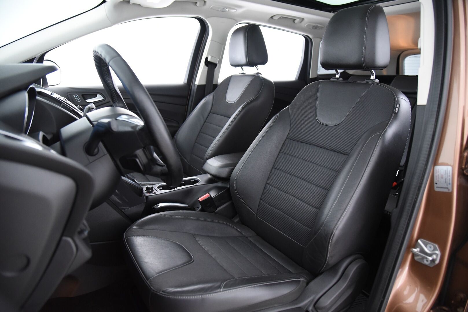 Ford Kuga 2013 1,6 EcoBoost 180 hv AWD Titanium / Suomi-Auto / Vakkari / Panorama / Vetokoukku - Xenon / P.tutka