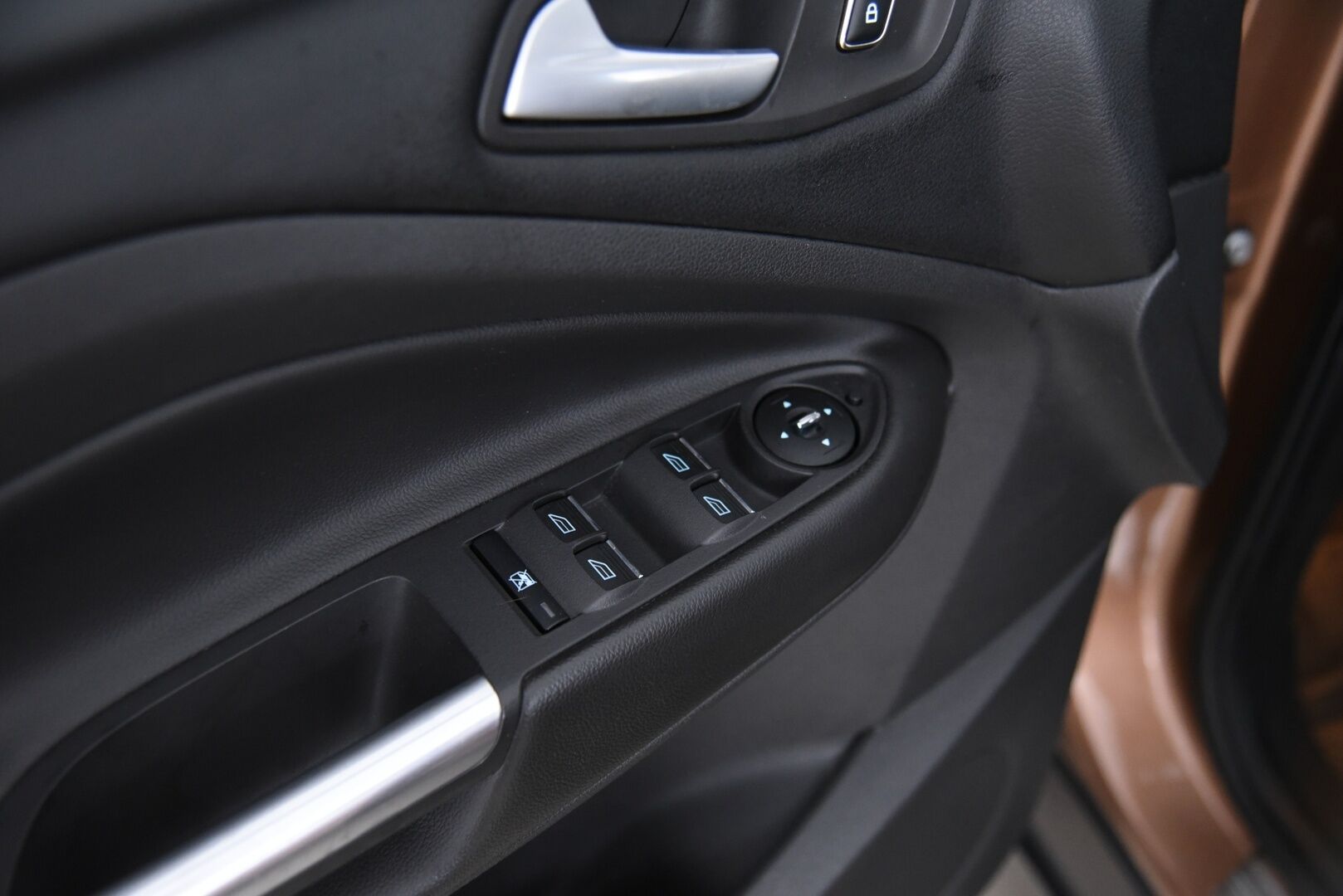 Ford Kuga 2013 1,6 EcoBoost 180 hv AWD Titanium / Suomi-Auto / Vakkari / Panorama / Vetokoukku - Xenon / P.tutka