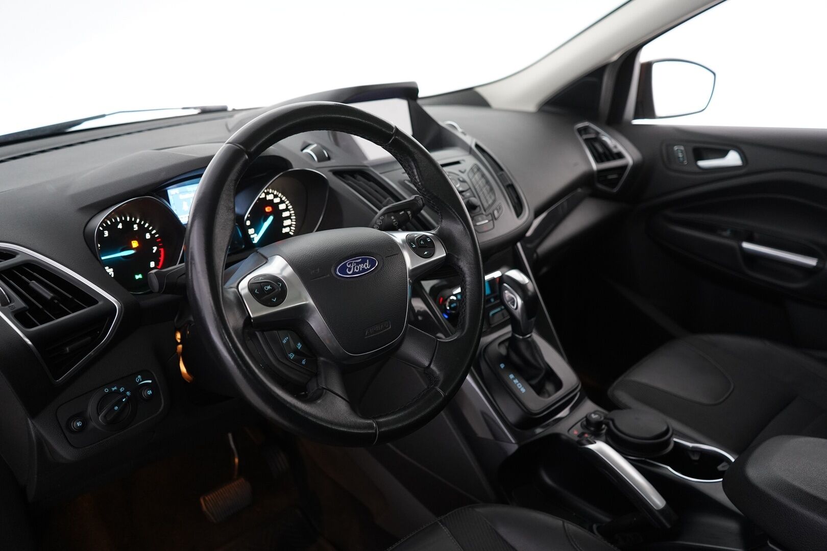 Ford Kuga 2013 1,6 EcoBoost 180 hv Automaatti AWD Titanium - Lohko | Koukku | Puolinahat | Panorama | Suomi-auto | Viimeisin huolto 04/26 | Kahdet vanteet