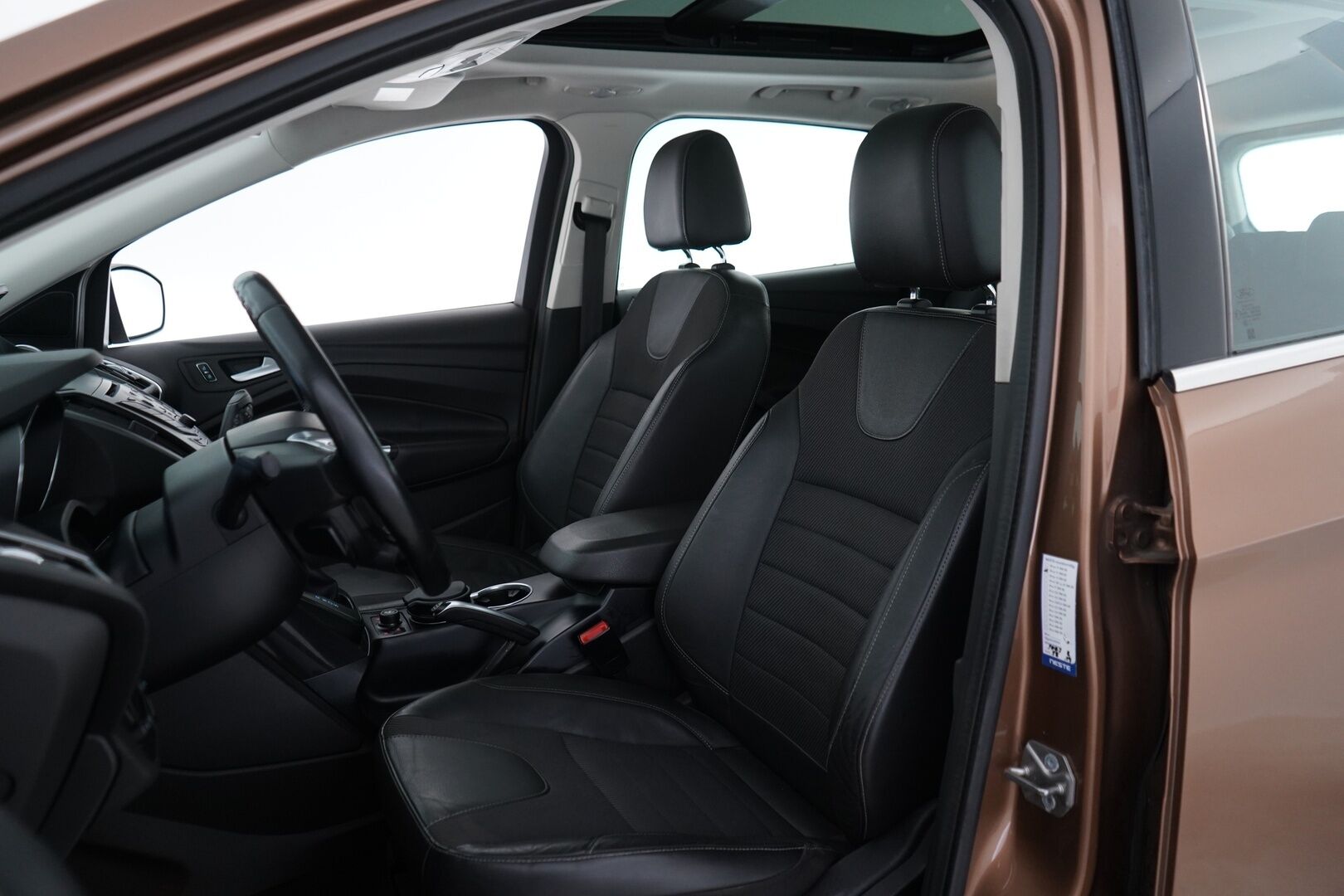 Ford Kuga 2013 1,6 EcoBoost 180 hv Automaatti AWD Titanium - Lohko | Koukku | Puolinahat | Panorama | Suomi-auto | Viimeisin huolto 04/26 | Kahdet vanteet