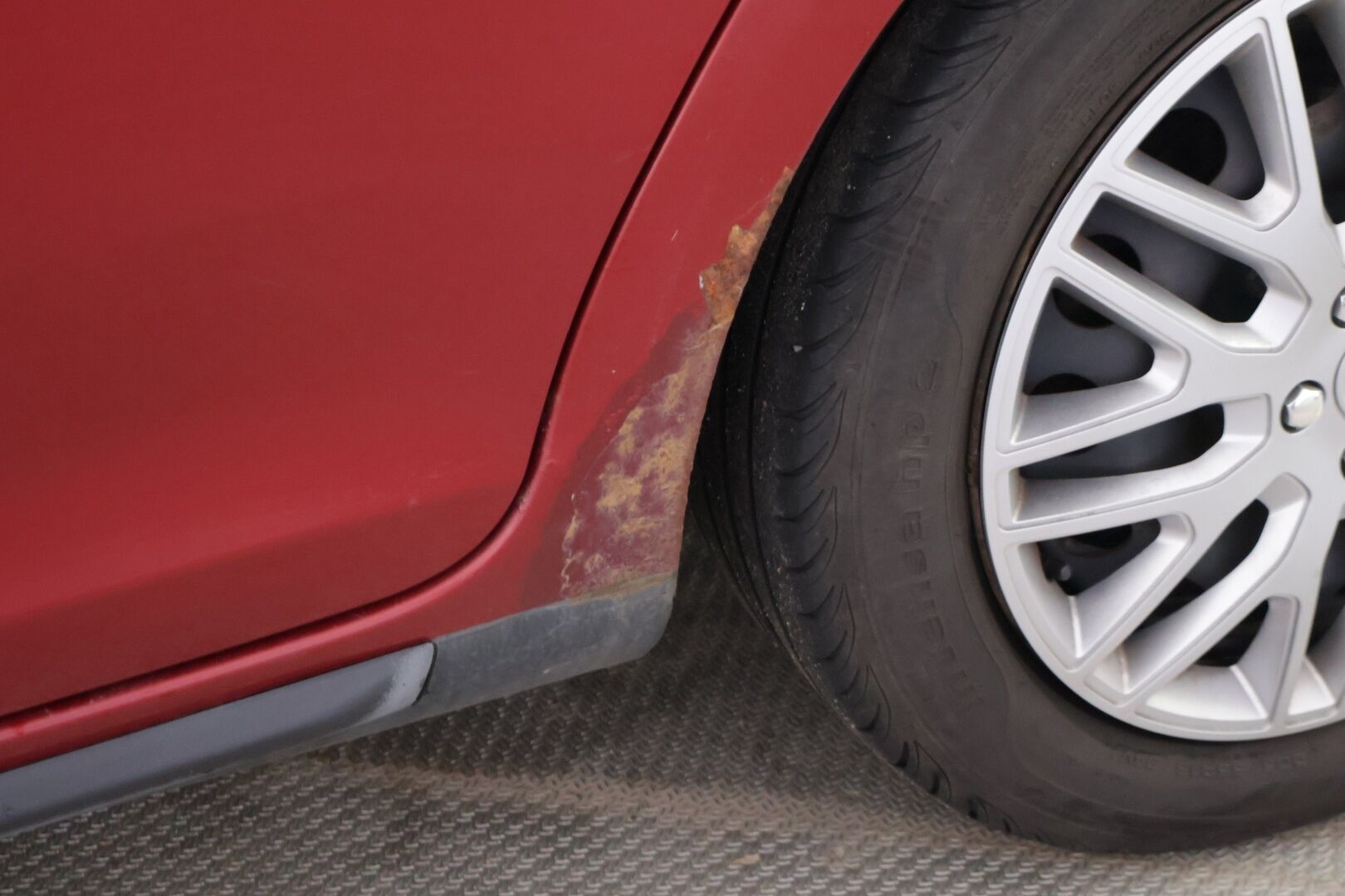 Volkswagen Golf 2009 Variant Comfortline 1,4 118 kW TSI, DSG-autom. - YritysOutlet - Myydään vain yrityksille - *Suomi-auto / Lohkolämmitin sisäpistokkeella / Jakoketju vaihdettu / Helmoja massattu*