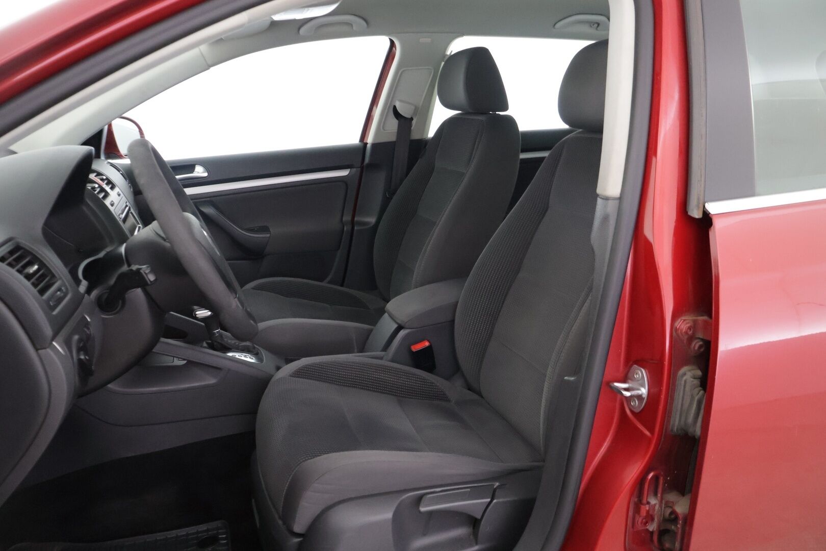 Volkswagen Golf 2009 Variant Comfortline 1,4 118 kW TSI, DSG-autom. - YritysOutlet - Myydään vain yrityksille - *Suomi-auto / Lohkolämmitin sisäpistokkeella / Jakoketju vaihdettu / Helmoja massattu*