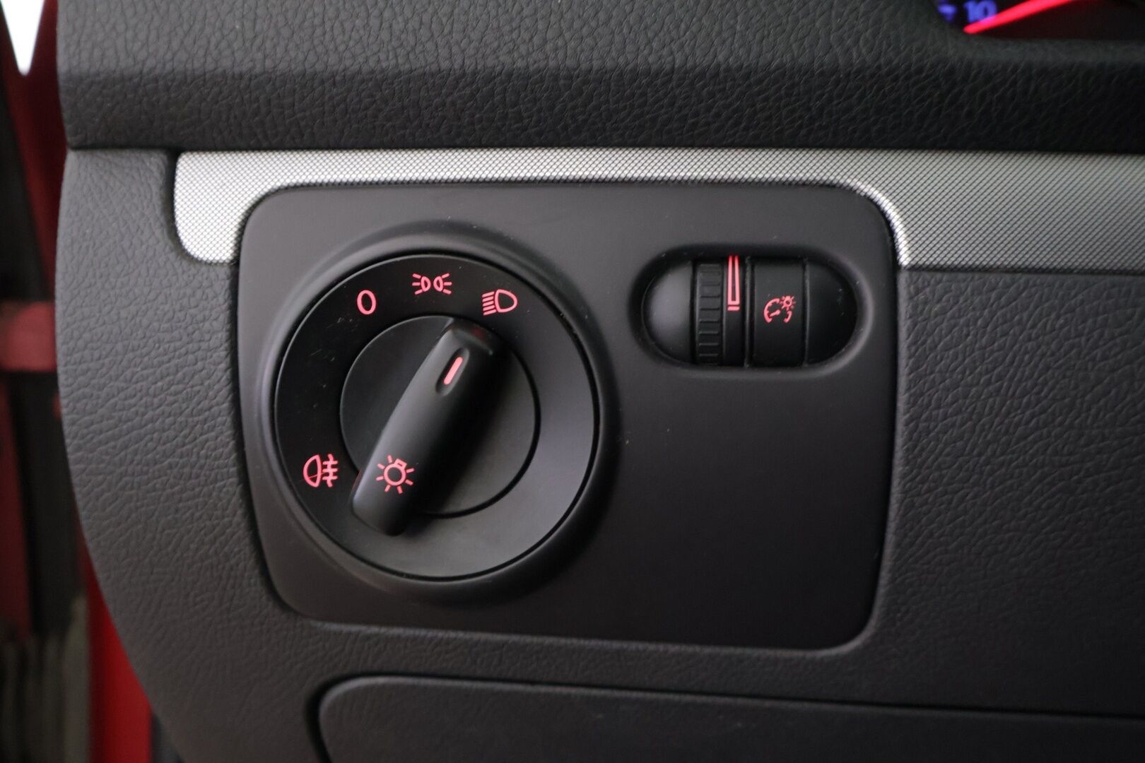 Volkswagen Golf 2009 Variant Comfortline 1,4 118 kW TSI, DSG-autom. - YritysOutlet - Myydään vain yrityksille - *Suomi-auto / Lohkolämmitin sisäpistokkeella / Jakoketju vaihdettu / Helmoja massattu*