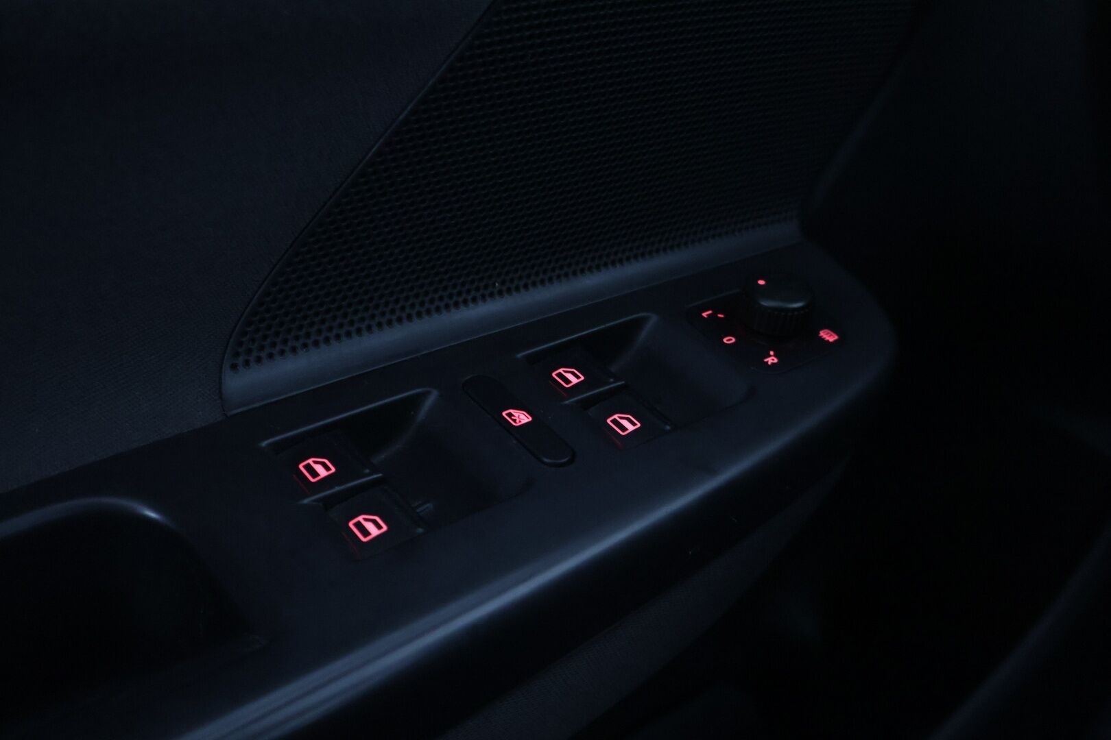 Volkswagen Golf 2009 Variant Comfortline 1,4 118 kW TSI, DSG-autom. - YritysOutlet - Myydään vain yrityksille - *Suomi-auto / Lohkolämmitin sisäpistokkeella / Jakoketju vaihdettu / Helmoja massattu*