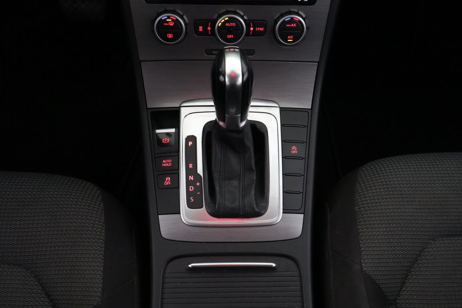 Volkswagen Passat 2013 Variant Comfortline 1,6 TDI 77 kW (105 hv) BlueMotion Technology DSG-automaatti *- YritysOutlet - Myydään vain yrityksille* - YritysOutlet - Myydään vain yrityksille