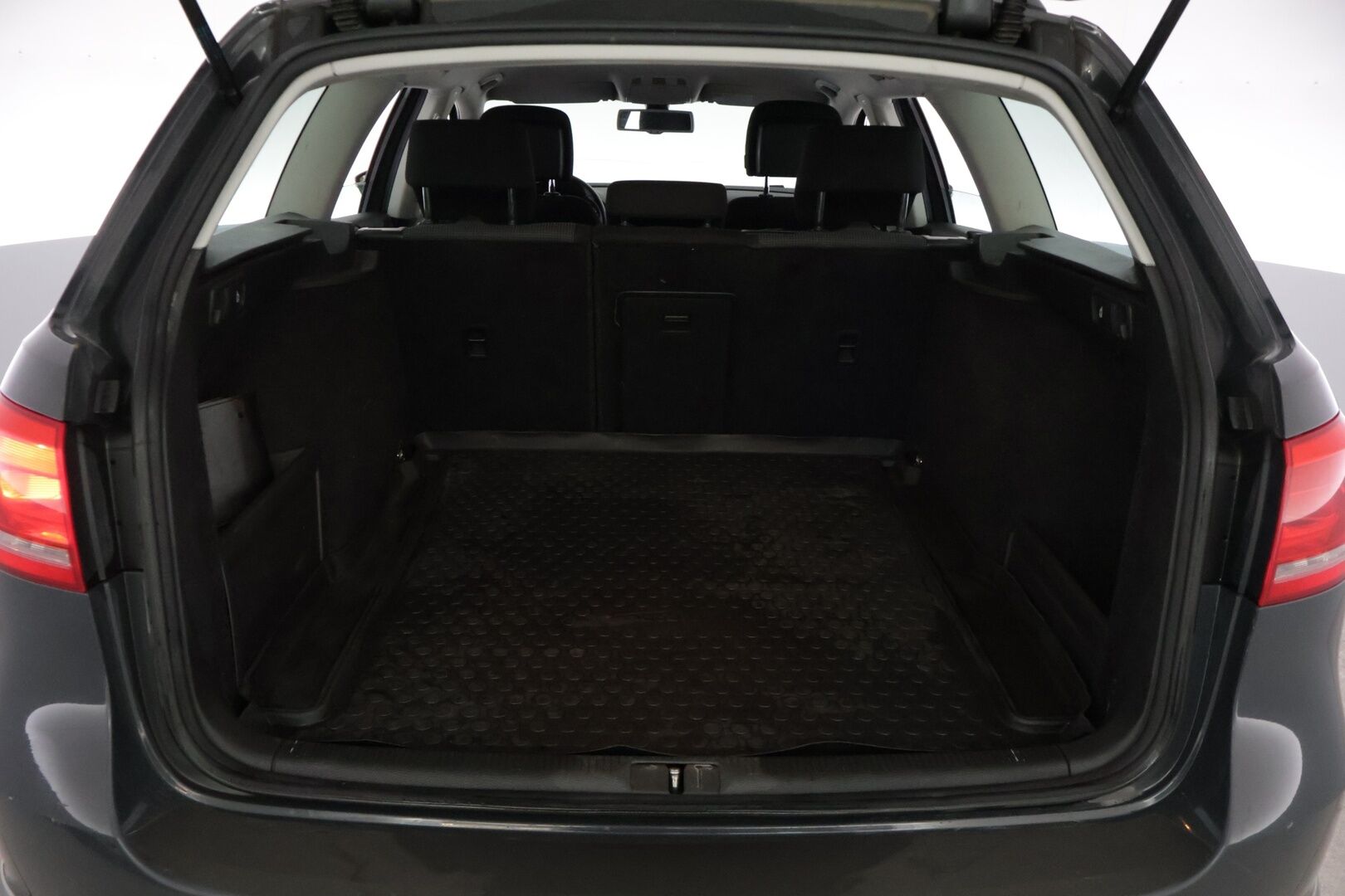 Volkswagen Passat 2013 Variant Comfortline 1,6 TDI 77 kW (105 hv) BlueMotion Technology DSG-automaatti *- YritysOutlet - Myydään vain yrityksille* - YritysOutlet - Myydään vain yrityksille