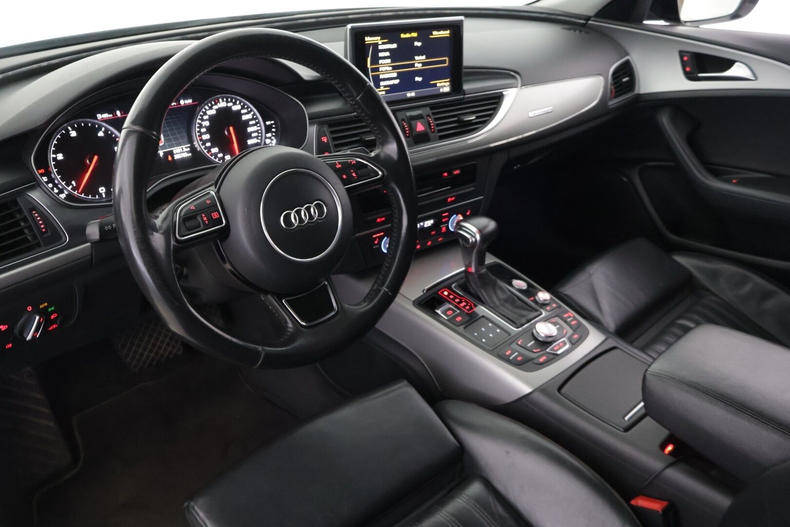 Audi A6 2012 Sedan 3,0 V6 TDI 180 kW quattro S tronic Start-Stop * YritysOutlet - Myydään vain yrityksille * - ** Webasto / Bose / Kattoluukku / Nahkasisusta / Navi / RS-Look **