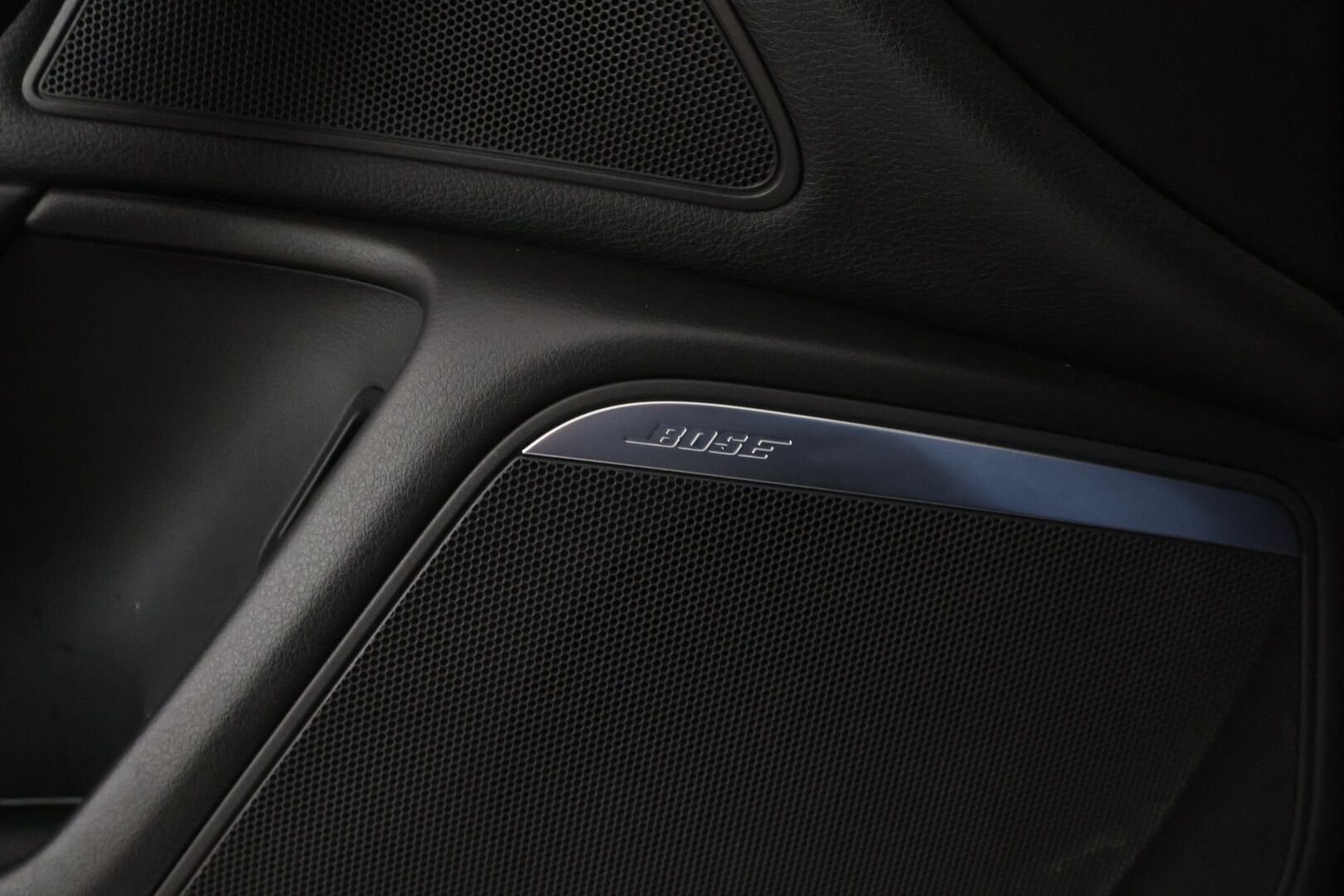 Audi A6 2012 Sedan 3,0 V6 TDI 180 kW quattro S tronic Start-Stop * YritysOutlet - Myydään vain yrityksille * - ** Webasto / Bose / Kattoluukku / Nahkasisusta / Navi / RS-Look **