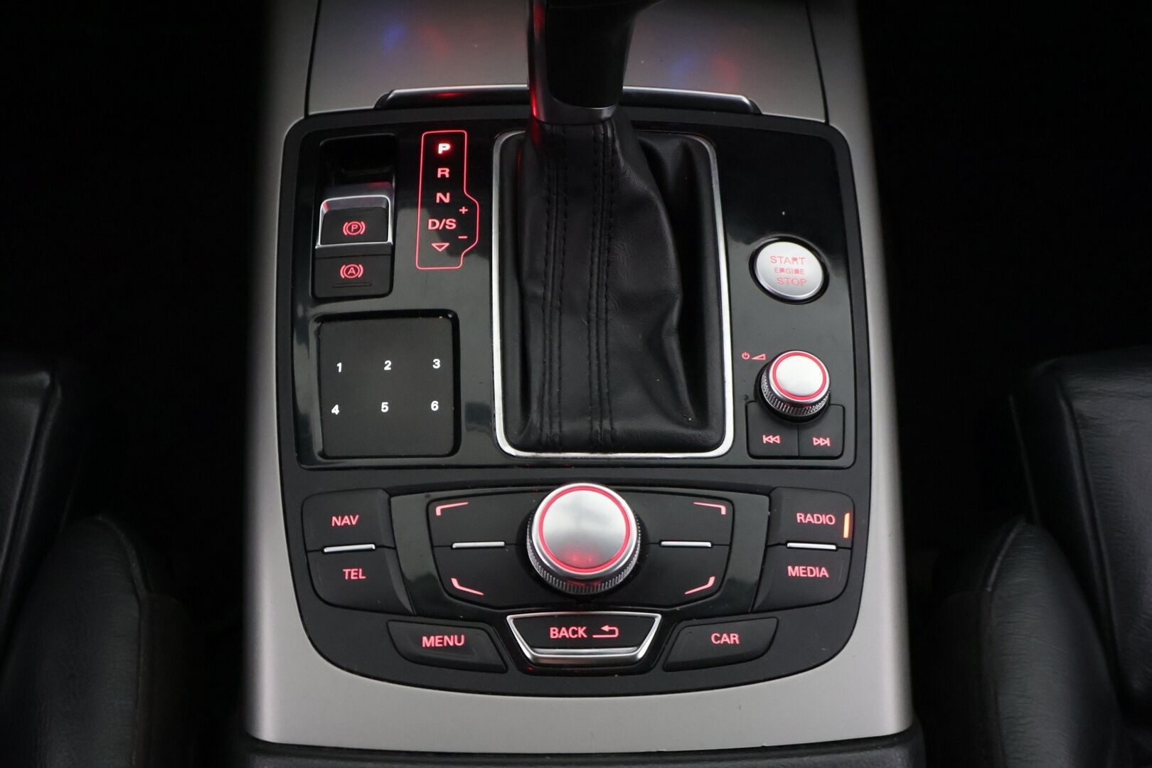 Audi A6 2012 Sedan 3,0 V6 TDI 180 kW quattro S tronic Start-Stop * YritysOutlet - Myydään vain yrityksille * - ** Webasto / Bose / Kattoluukku / Nahkasisusta / Navi / RS-Look **