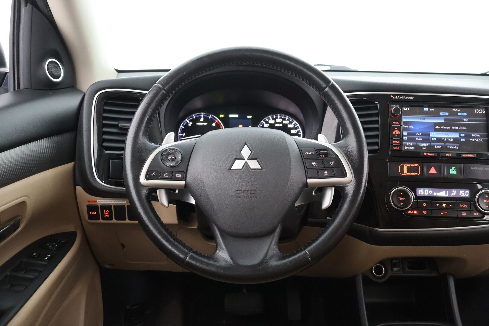 Mitsubishi Outlander 2013 2,2 DI-D Instyle NAVI AT 4WD 7P / YritysOutlet - Myydään vain yrityksille - Tulossa Myyntiin!