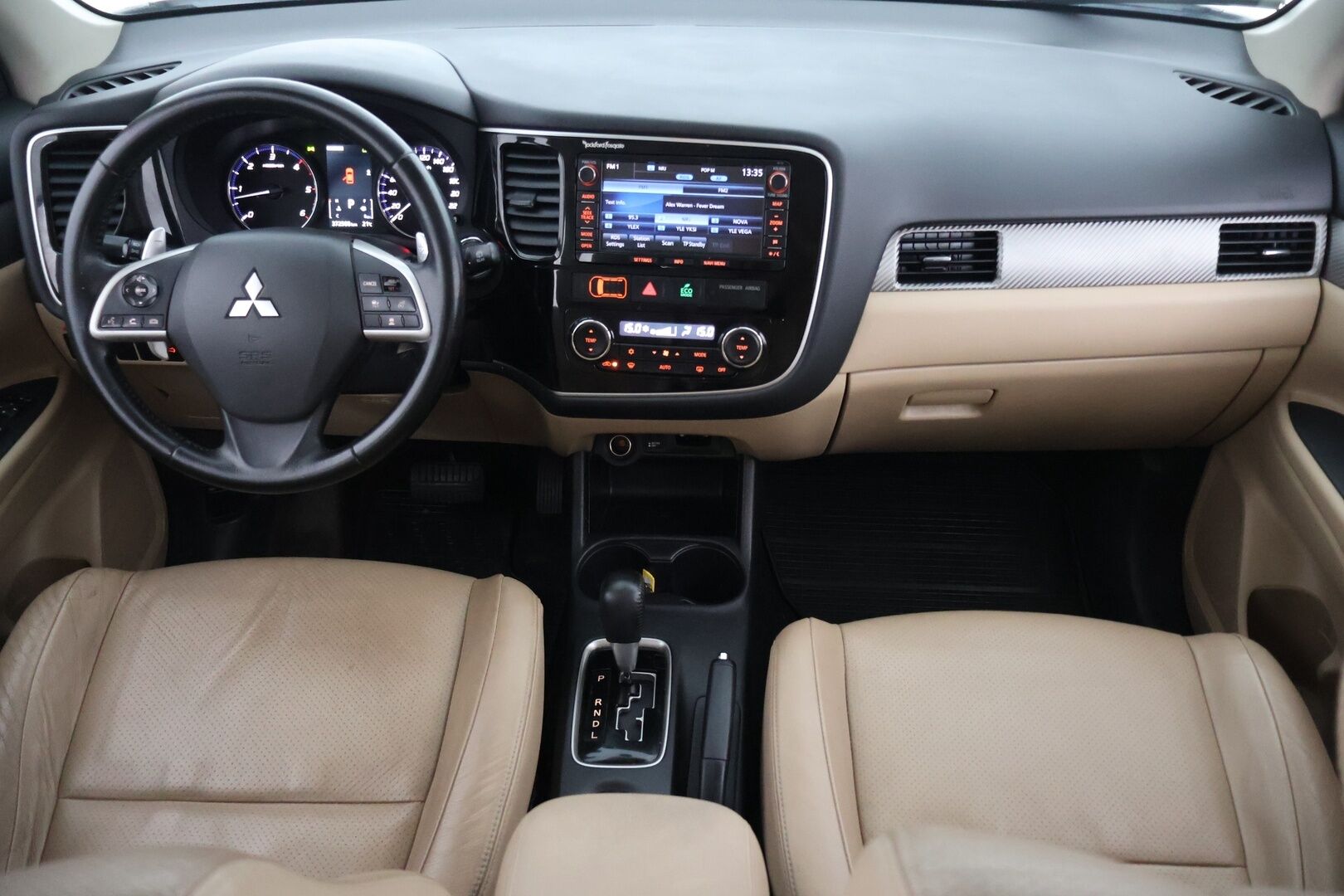 Mitsubishi Outlander 2013 2,2 DI-D Instyle NAVI AT 4WD 7P / YritysOutlet - Myydään vain yrityksille - Tulossa Myyntiin!