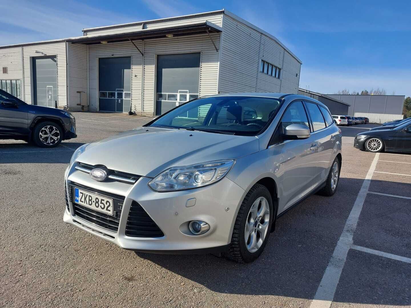 Ford Focus 2013 1,0 EcoBoost 125 hv Start/Stop Titanium M6 Wagon *MYYDÄÄN HUUTOKAUPAT.COM*