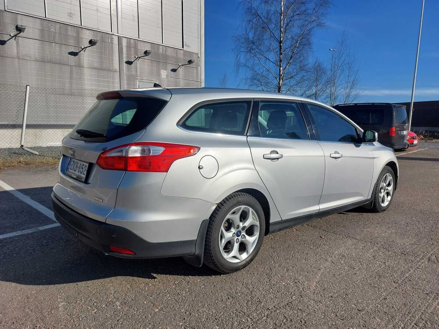 Ford Focus 2013 1,0 EcoBoost 125 hv Start/Stop Titanium M6 Wagon *MYYDÄÄN HUUTOKAUPAT.COM*