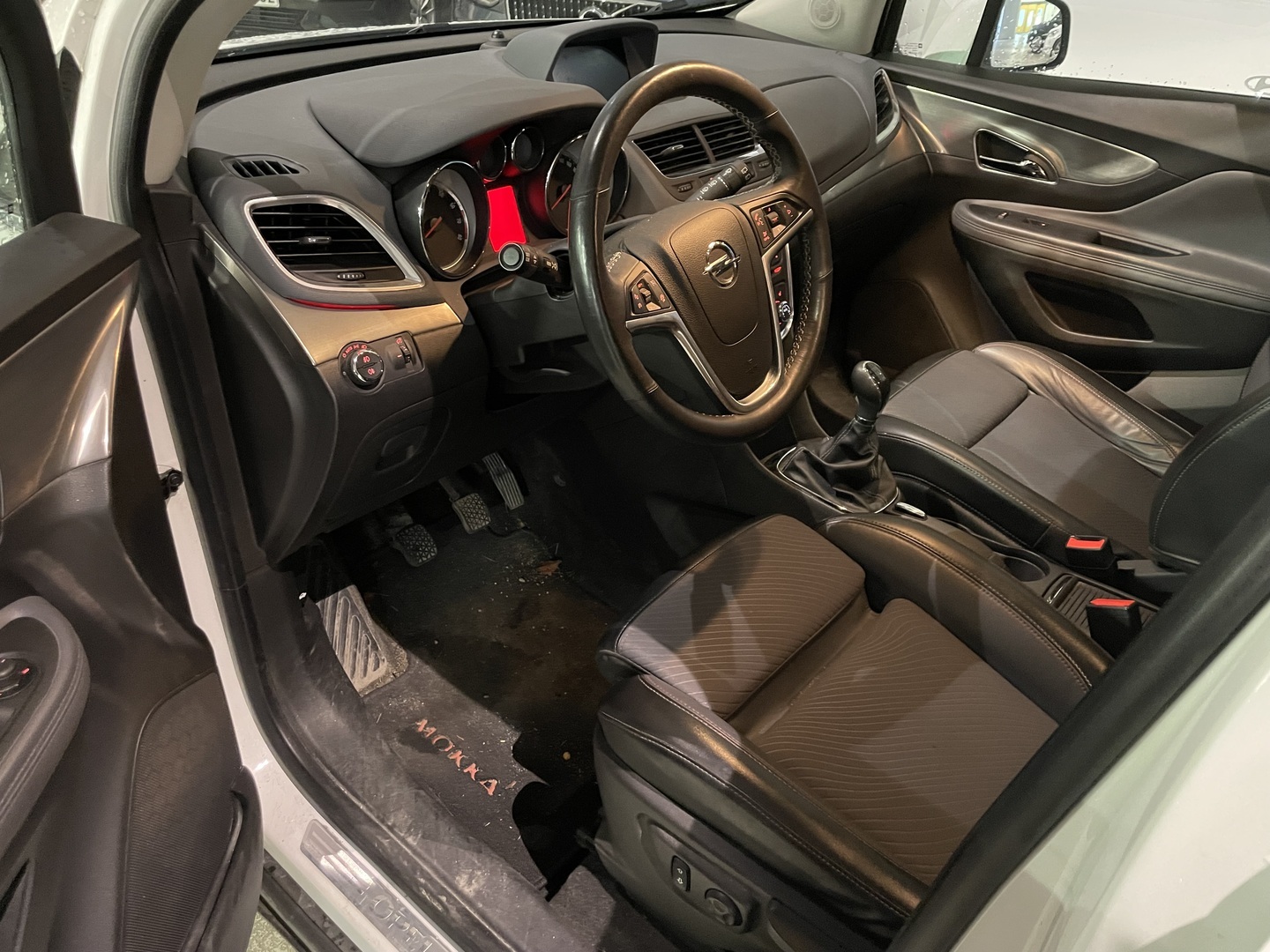 Opel Mokka 2013, kuva 4/5