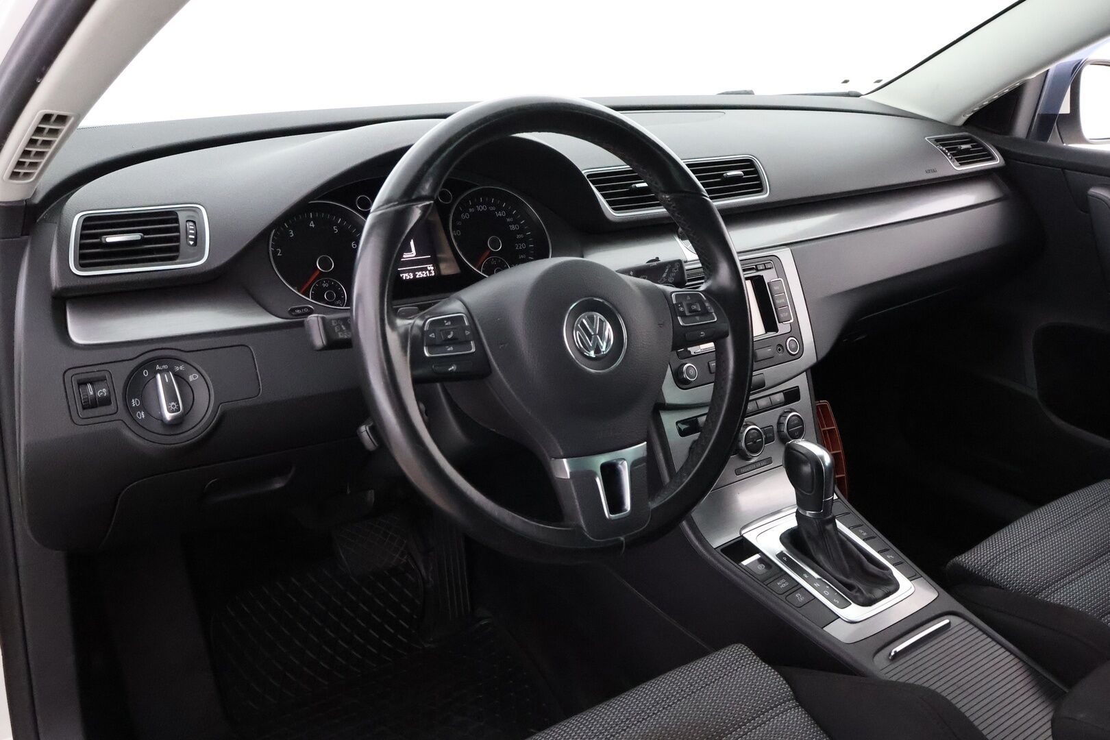 Volkswagen Passat 2014 Variant Comfortline Edition 40 1,4 TSI 90 kW (122 hv) BMT DSG-automaatti * MYYDÄÄN HUUTOKAUPAT.COM! * - * MYYDÄÄN HUUTOKAUPAT.COM! *
