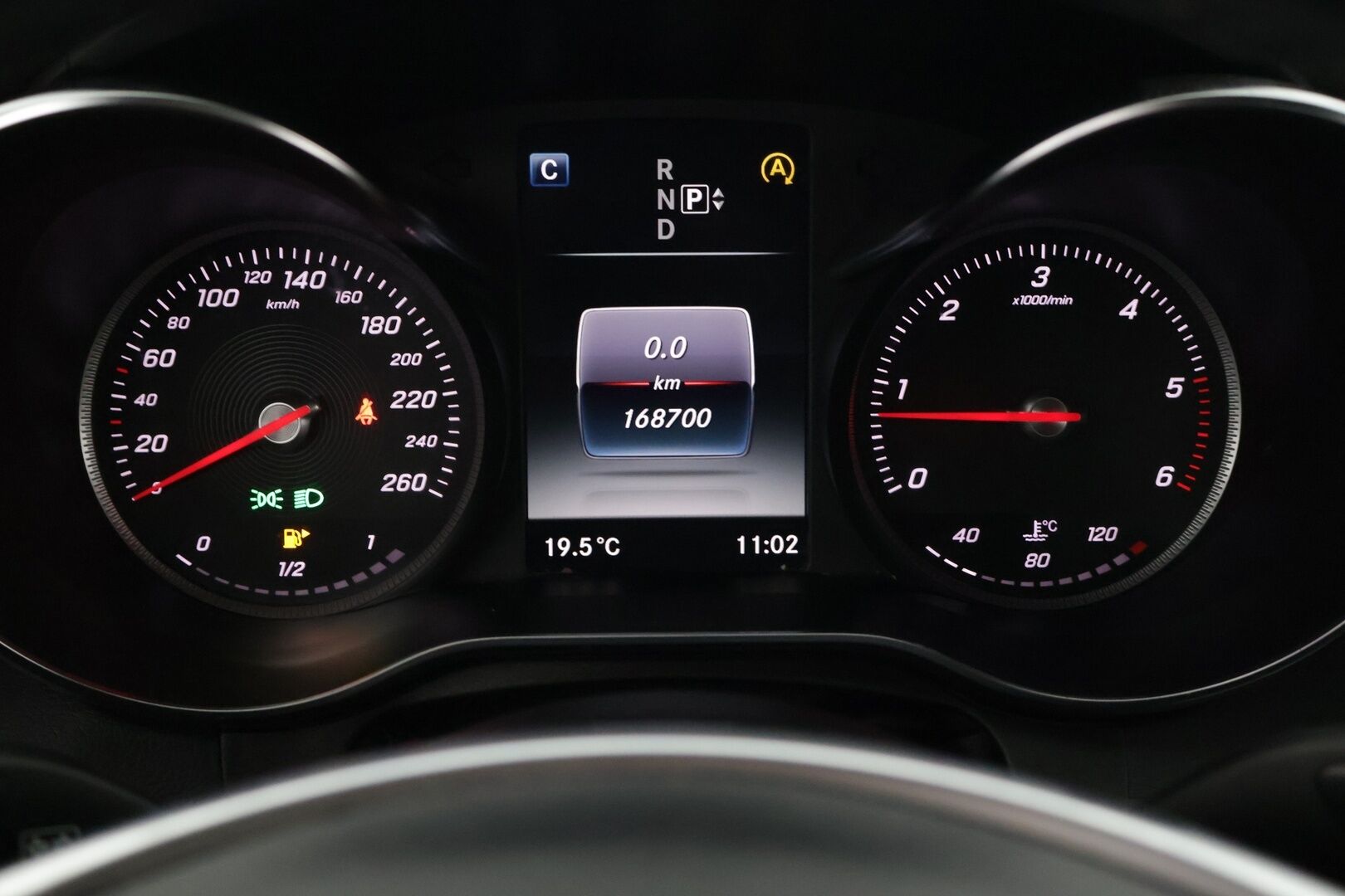 Mercedes-Benz C 2014 220 BlueTec Premium Business AMG Styling - Suomi-auto / ILS / Nahkasisusta / P-Tutkat
