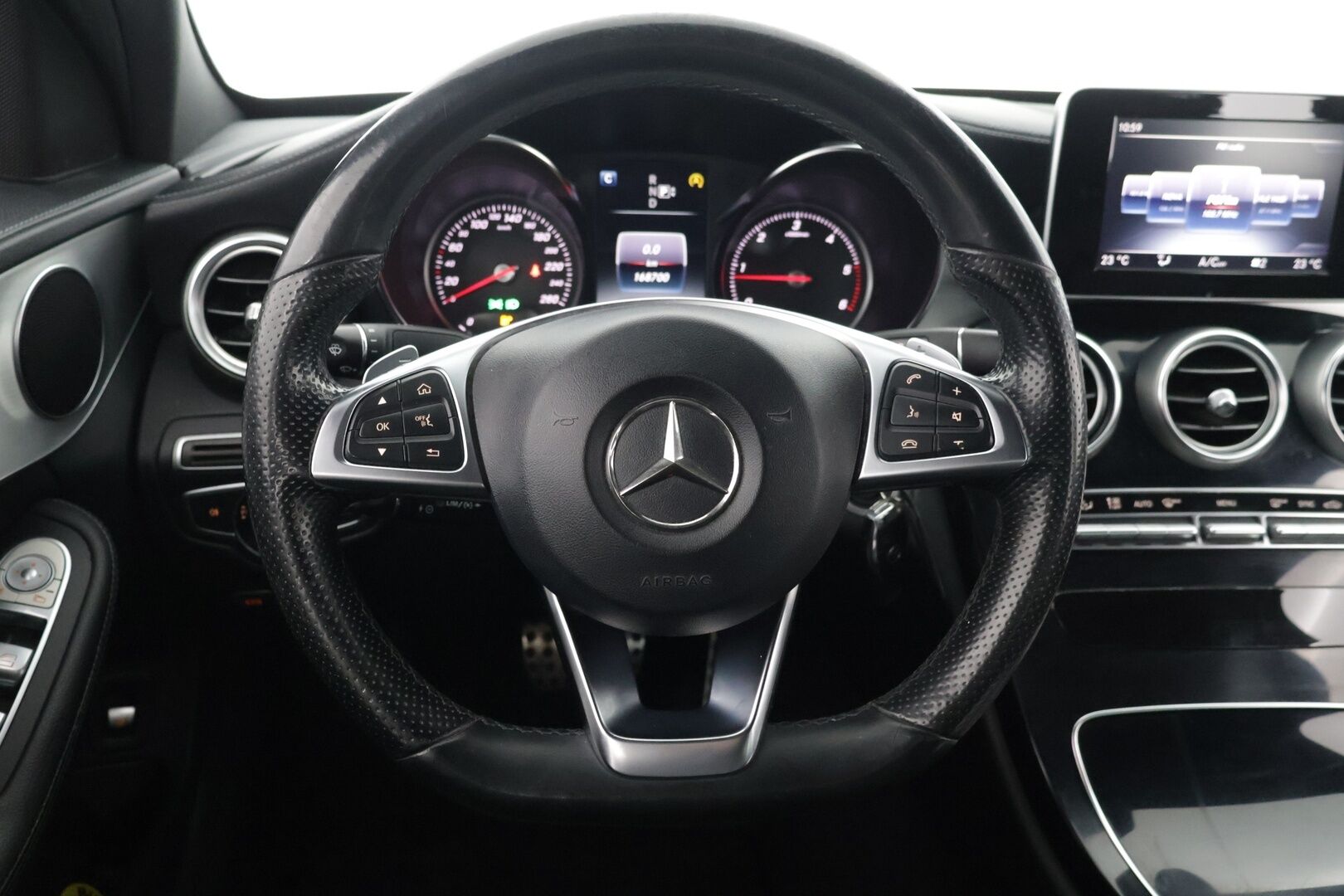 Mercedes-Benz C 2014 220 BlueTec Premium Business AMG Styling - Suomi-auto / ILS / Nahkasisusta / P-Tutkat