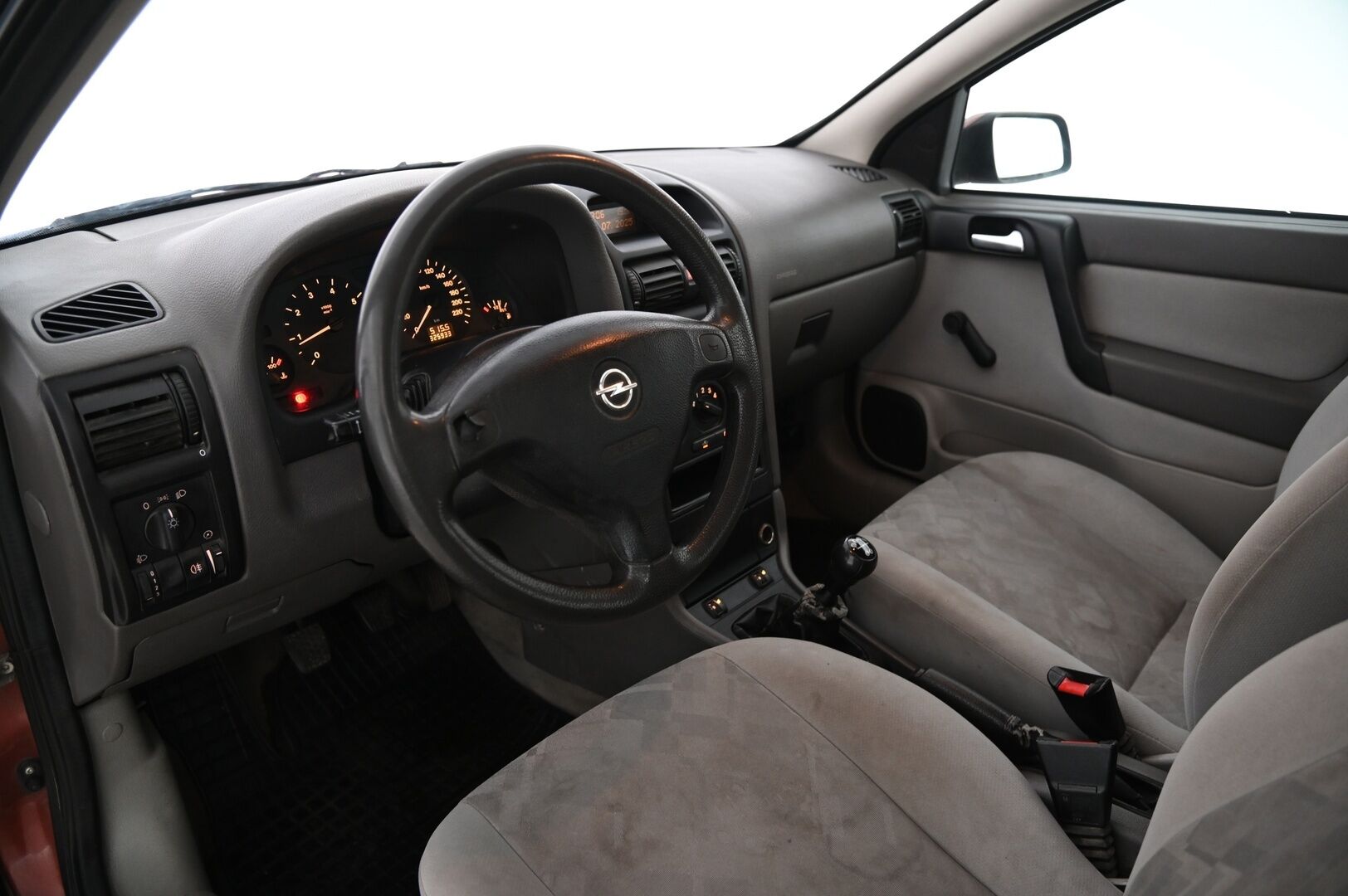 Opel Astra 2001 *Myydään Huutokaupat.com*