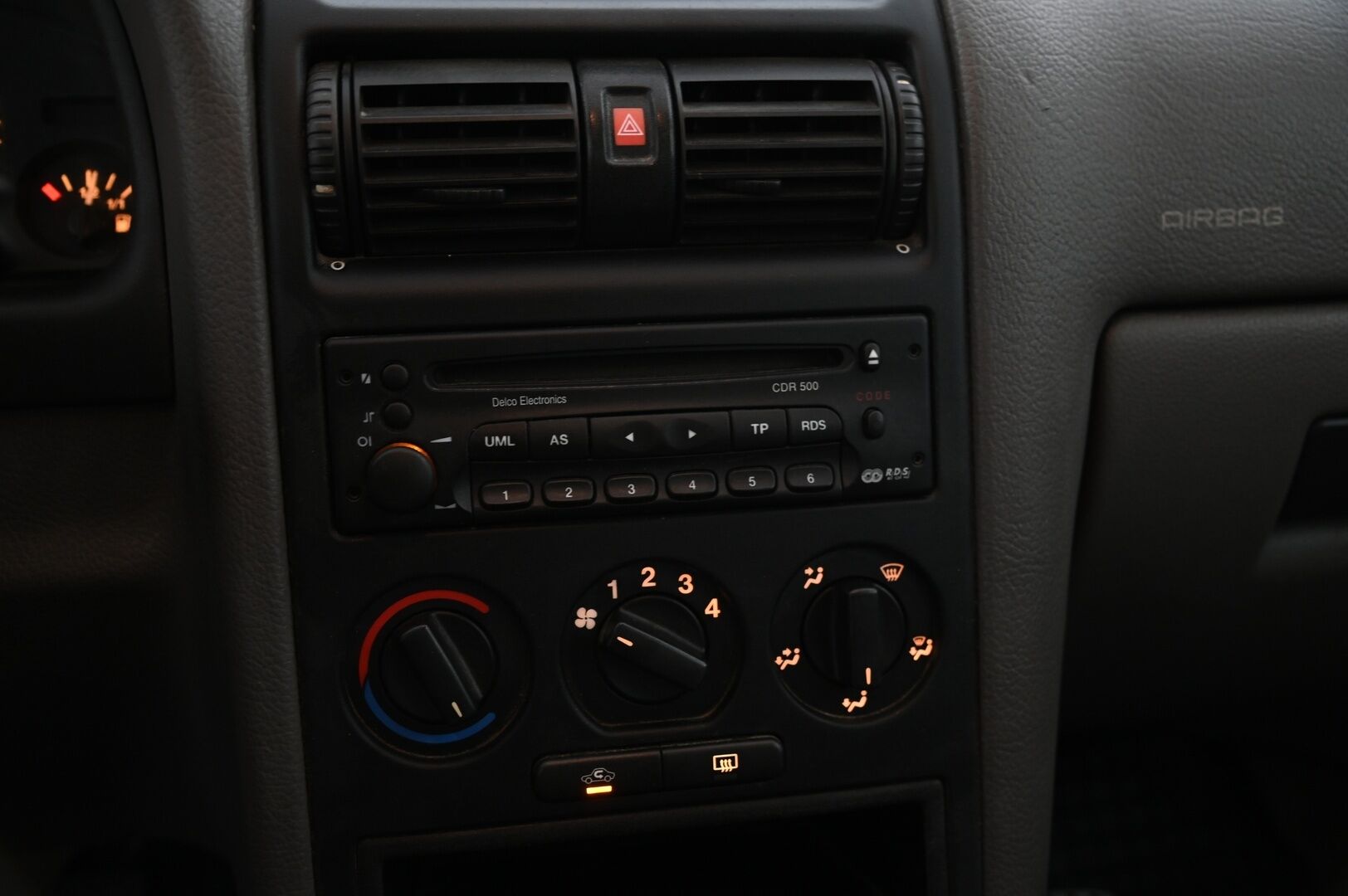 Opel Astra 2001 *Myydään Huutokaupat.com*
