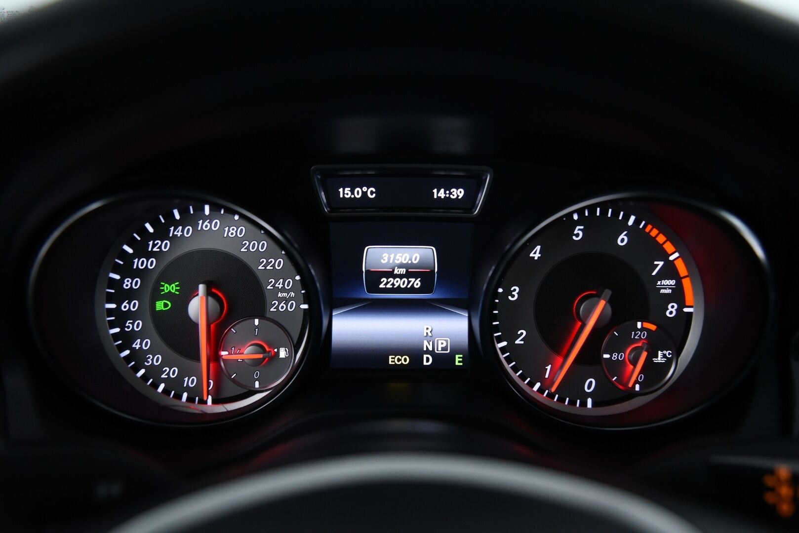 Mercedes-Benz CLA 2014 180 BE A Premium Business / Suomi-auto / Vakkari / P. tutkat / Panorama / Bi-Xenon / - 2x renkaat&vanteet / Siisti! / Hyvin huollettu!