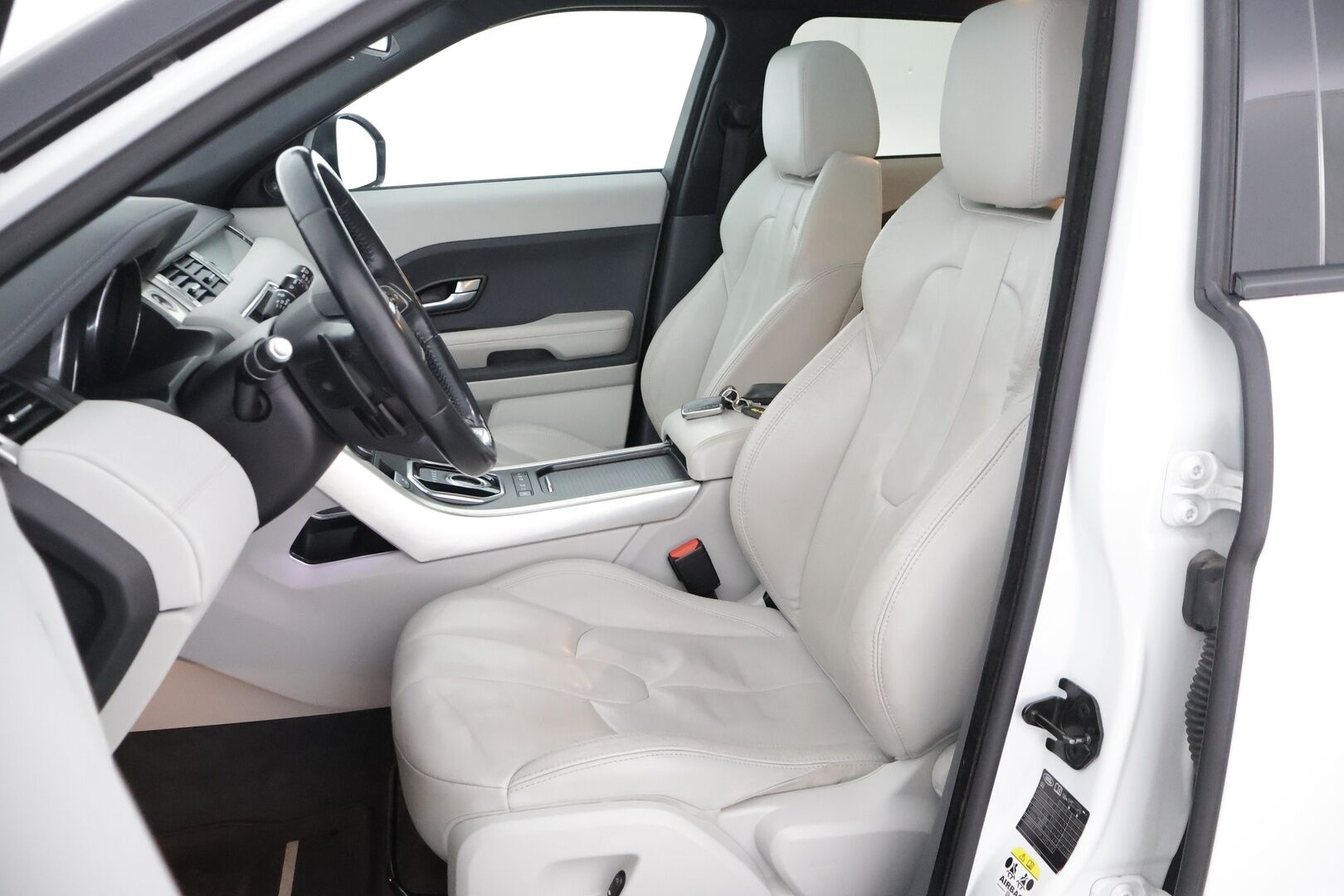 Land Rover Range Rover Evoque 2015 2,2 TD4 Pure Business Aut - Lasikatto / PA-lisälämmitin / P-kamera / Meridian / Nahkasisusta / Sähköluukku / Ratinlämmitin