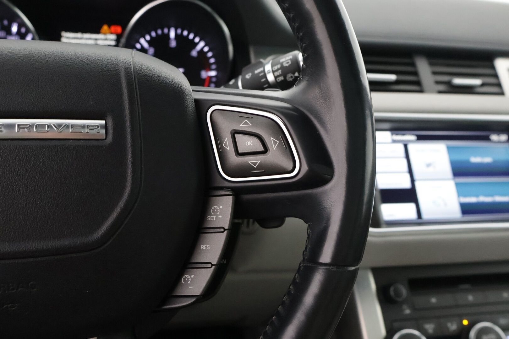 Land Rover Range Rover Evoque 2015 2,2 TD4 Pure Business Aut - Lasikatto / PA-lisälämmitin / P-kamera / Meridian / Nahkasisusta / Sähköluukku / Ratinlämmitin